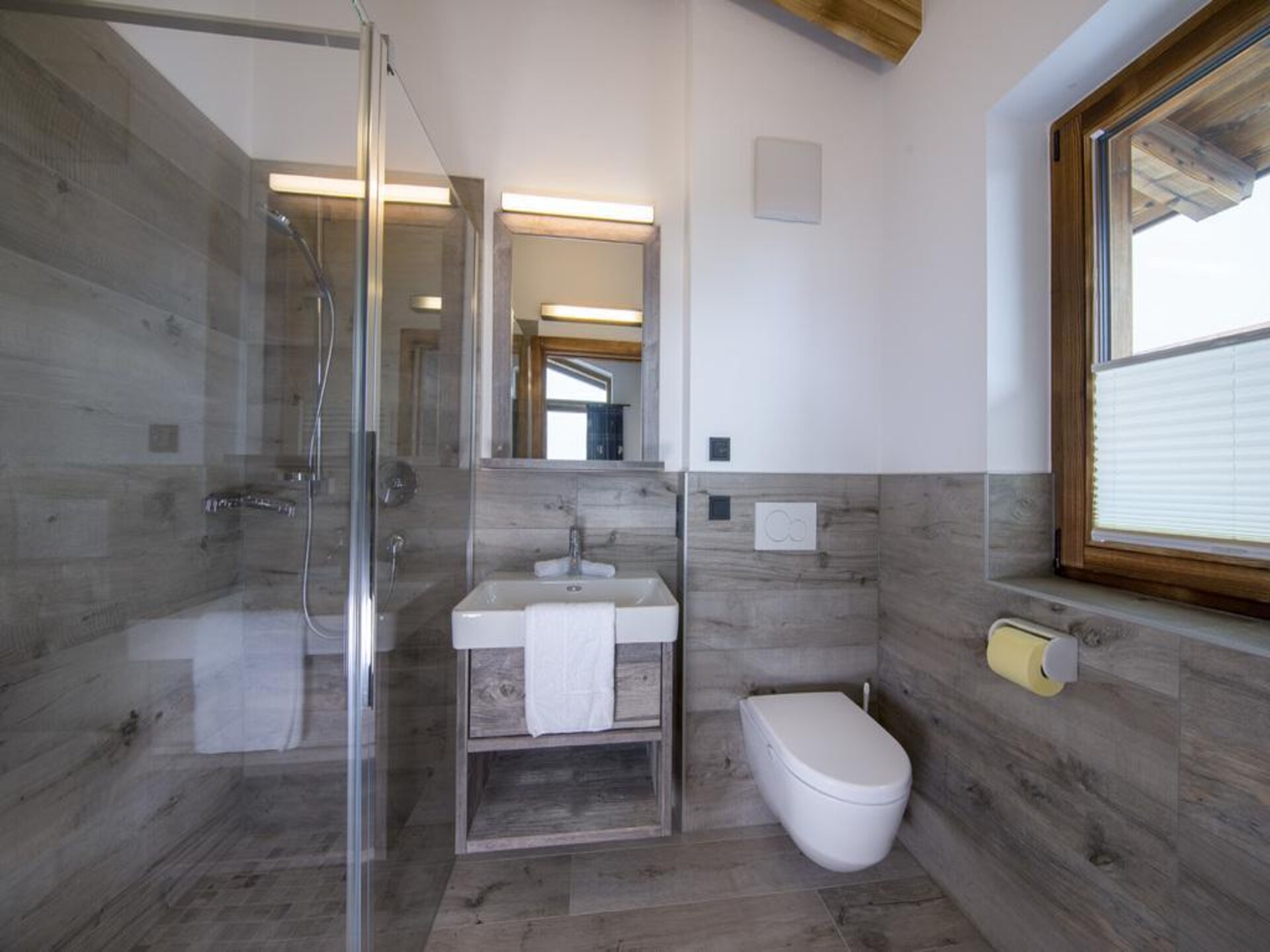 Luxe chalet direct aan de piste in Neukirchen am Großvenediger - foto 25