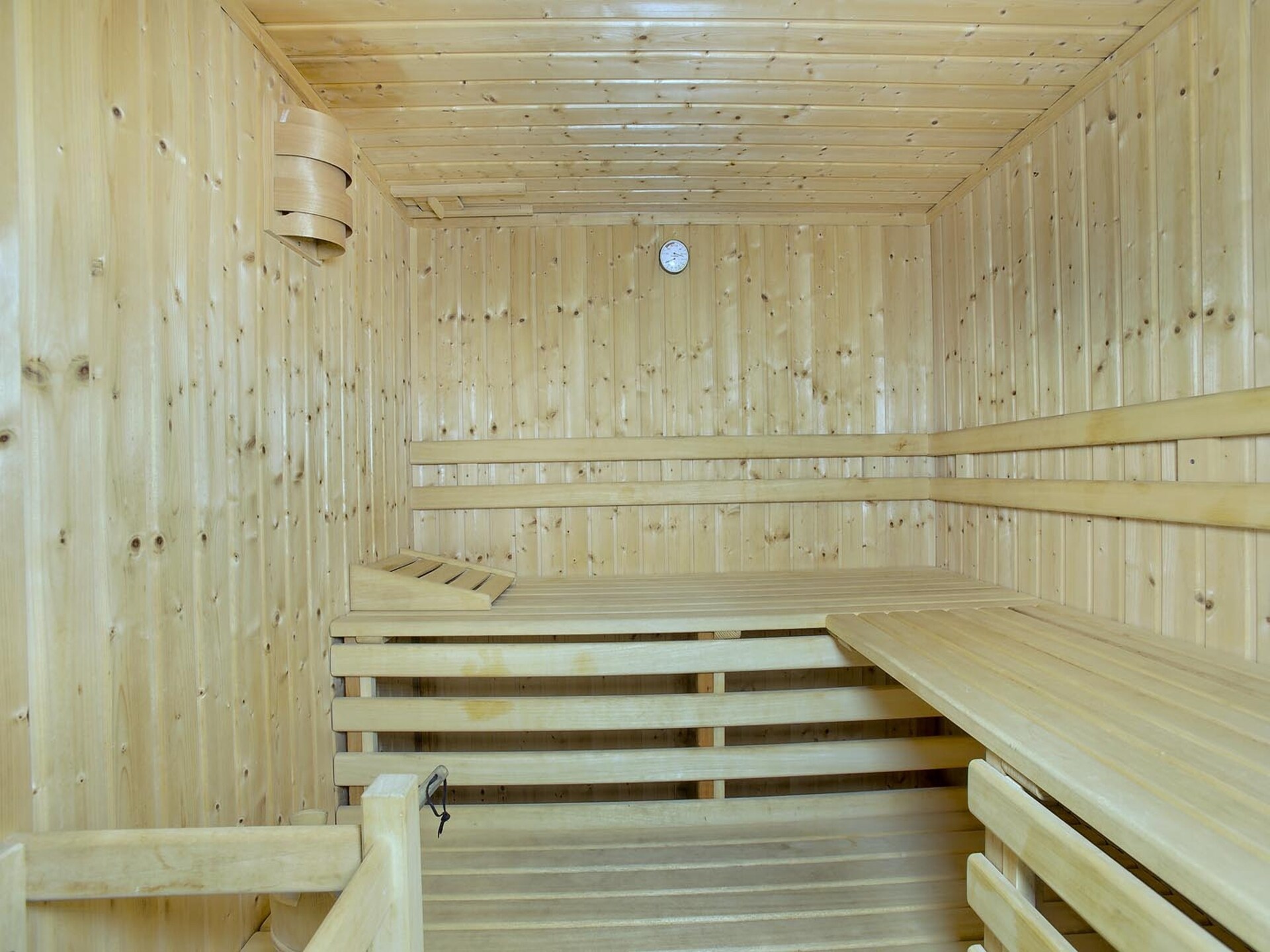 Ruim 5-slaapkamer chalet met sauna, vlakbij Zillertal Arena - foto 33