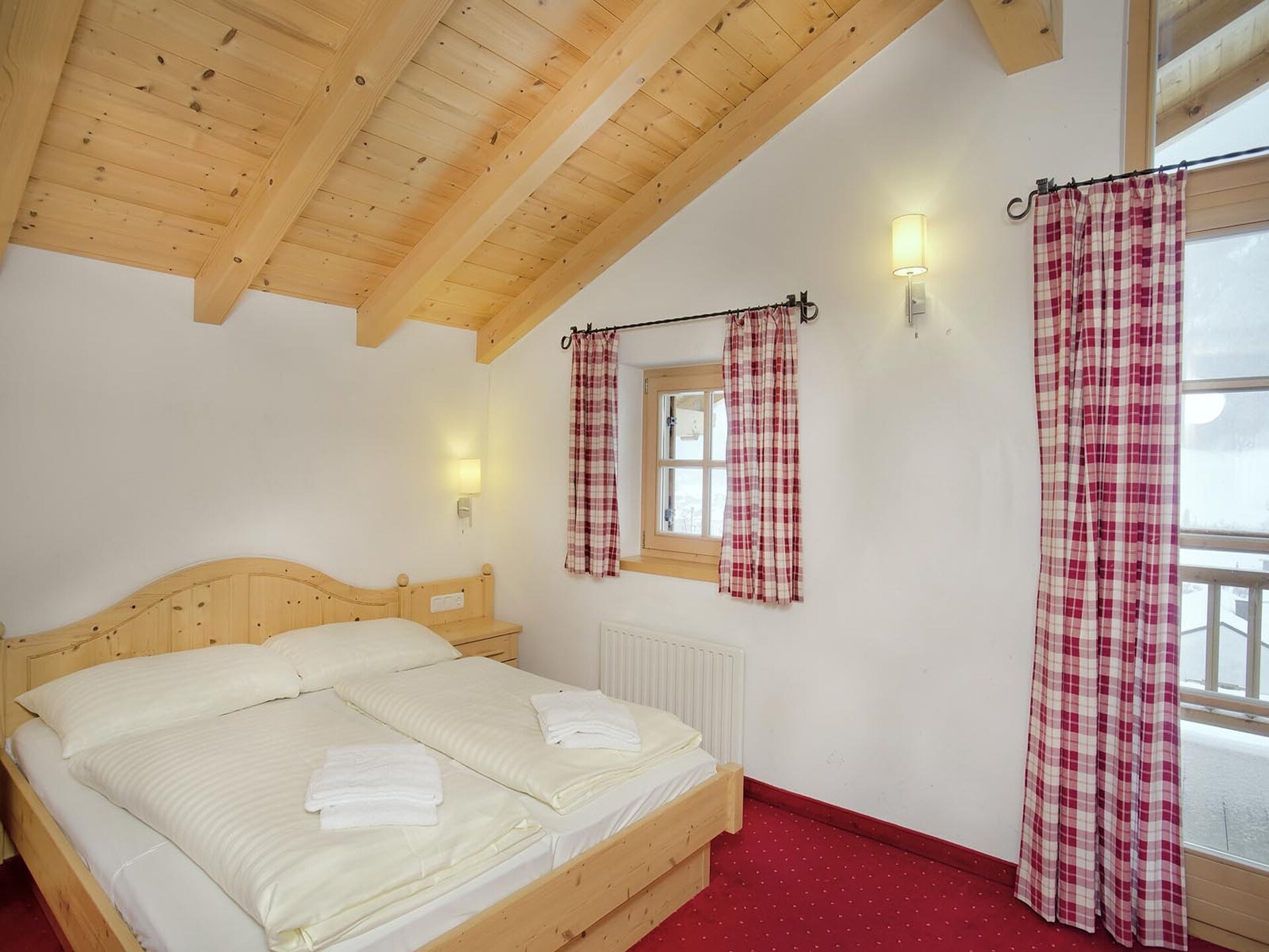 Ruim 5-slaapkamer chalet met sauna, vlakbij Zillertal Arena - foto 18