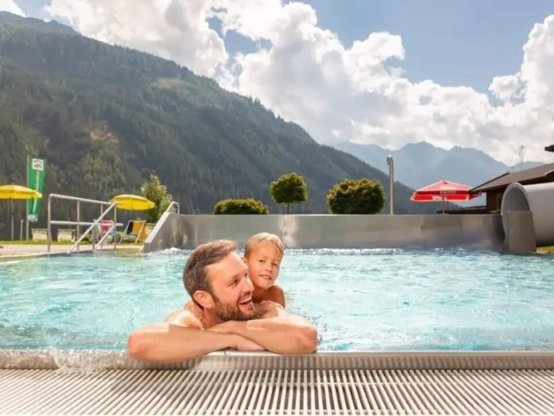 Centraal gelegen chalet in Wald-Königsleiten direct aan de piste · 10 pers. - foto 32