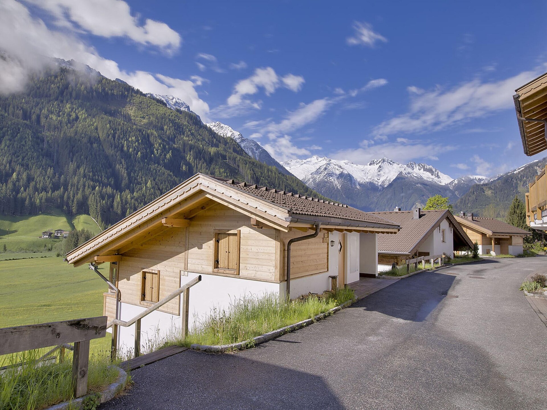 Ruim chalet met sauna en panoramisch uitzicht in Wald-Königsleiten - foto 1