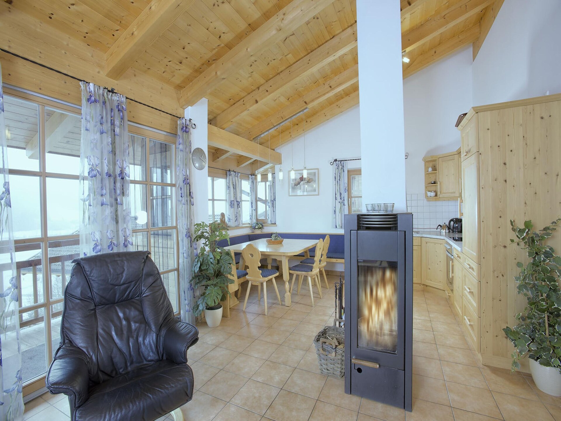 Ruim chalet met sauna en panoramisch uitzicht in Wald-Königsleiten - foto 3