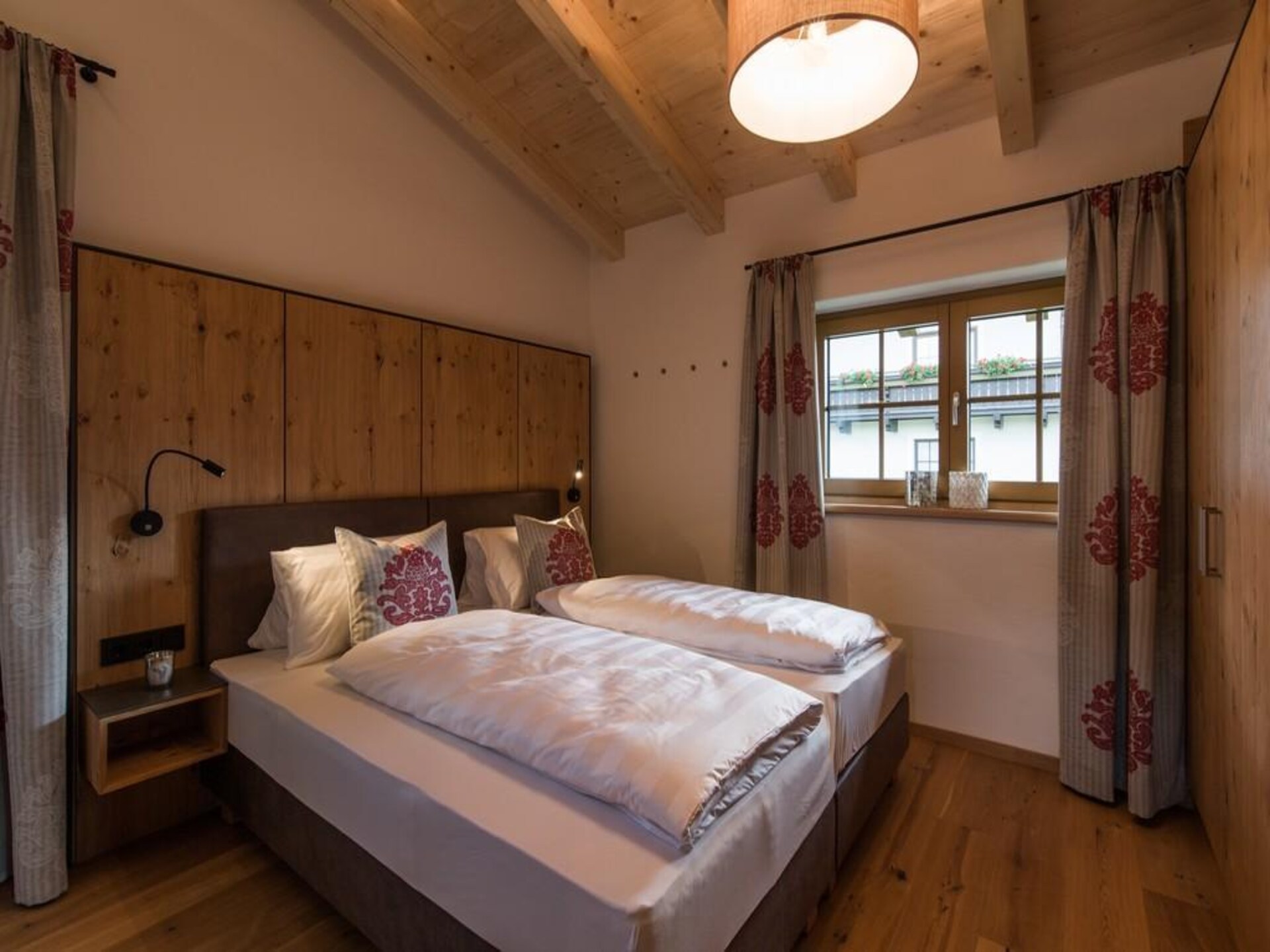 Luxe chalet aan de piste in Neukirchen met sauna en panoramisch uitzicht - foto 14