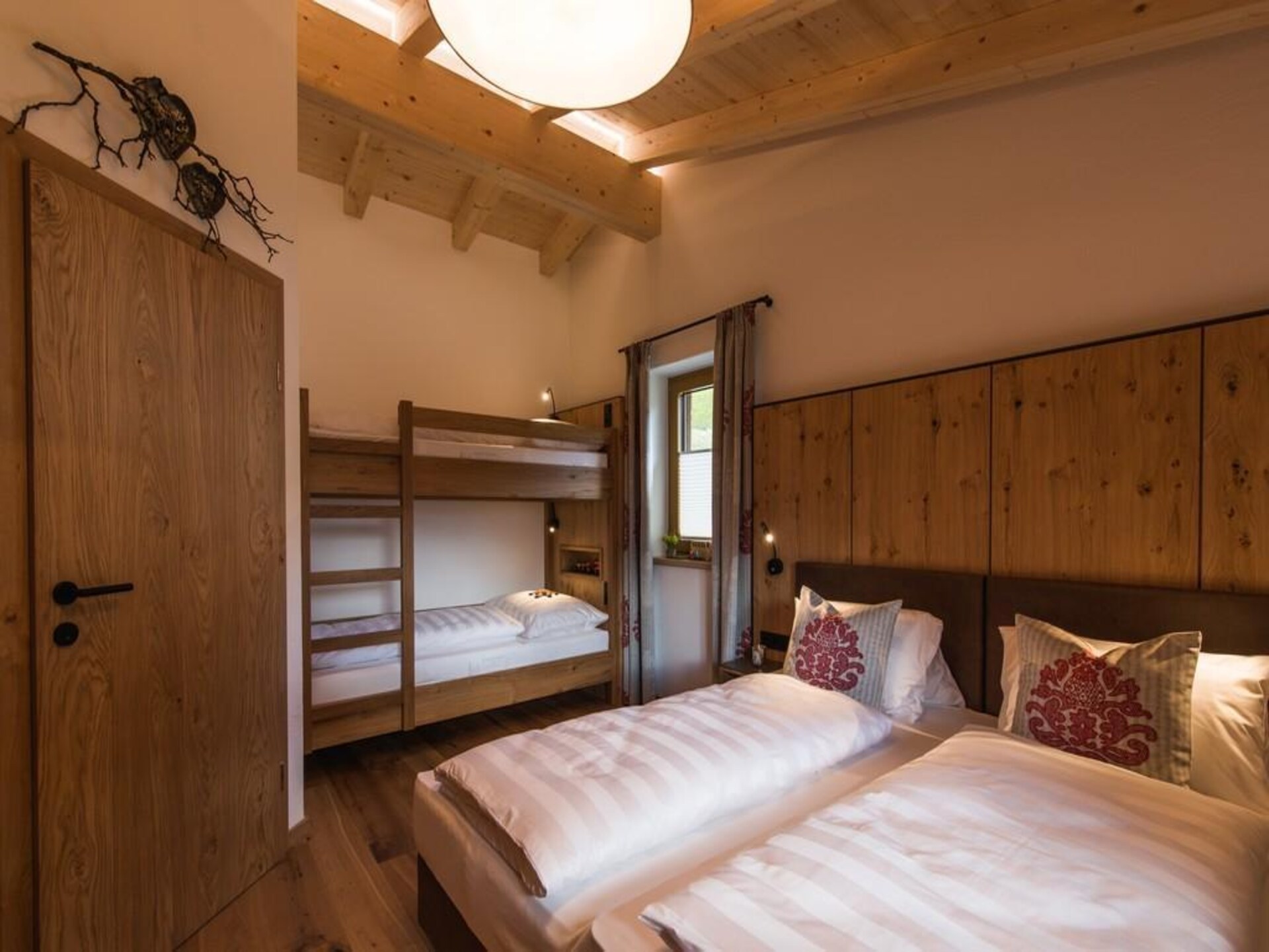 Luxe chalet aan de piste in Neukirchen met sauna en panoramisch uitzicht - foto 15