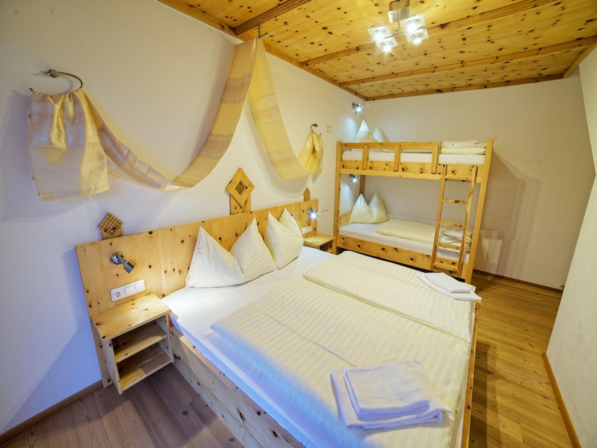 Ruim vakantiehuis voor 8 personen bij Wald-Königsleiten met zwembad - foto 3