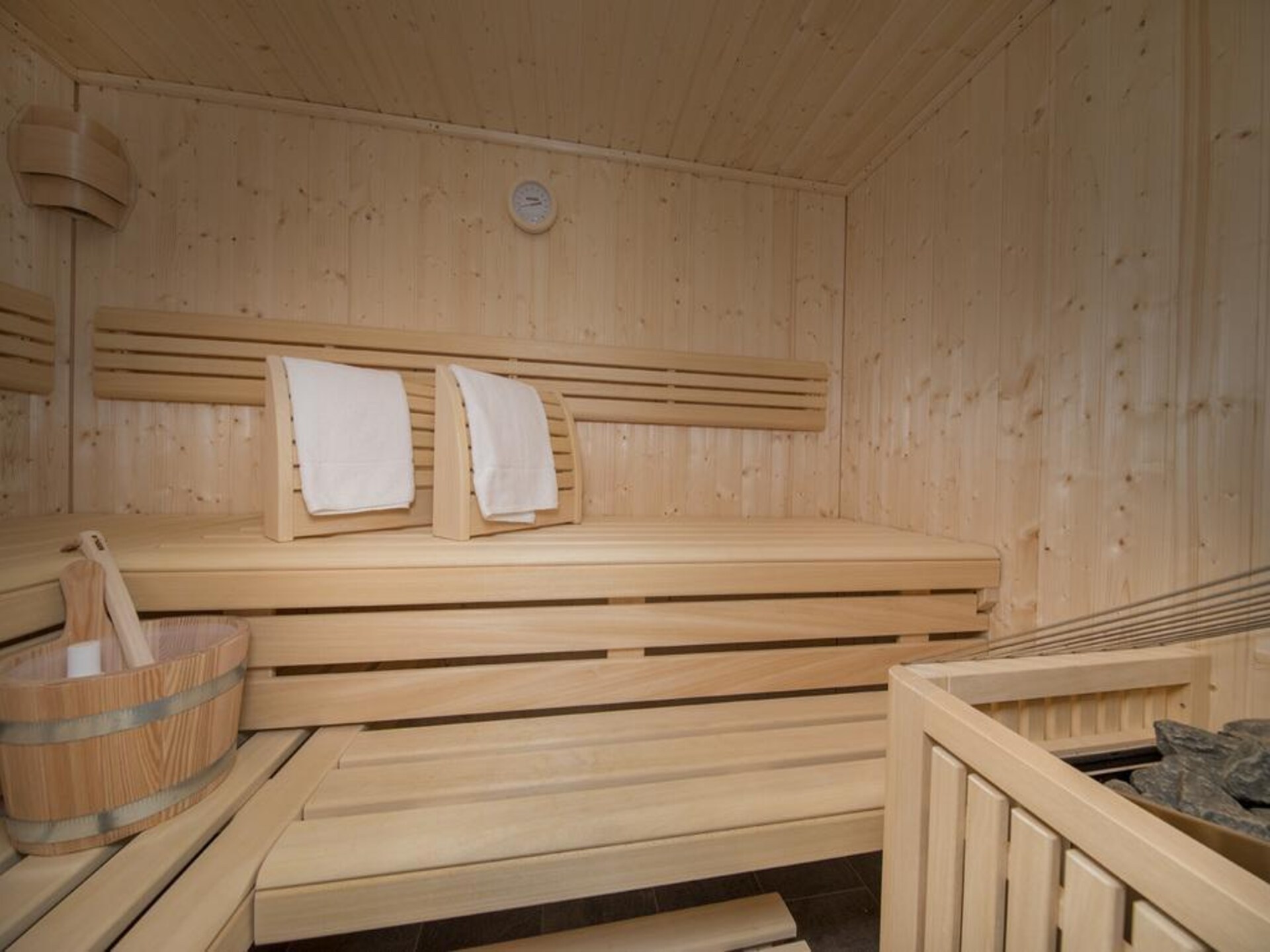 8-persoons luxe chalet aan de piste in Neukirchen · 150 m² - foto 4