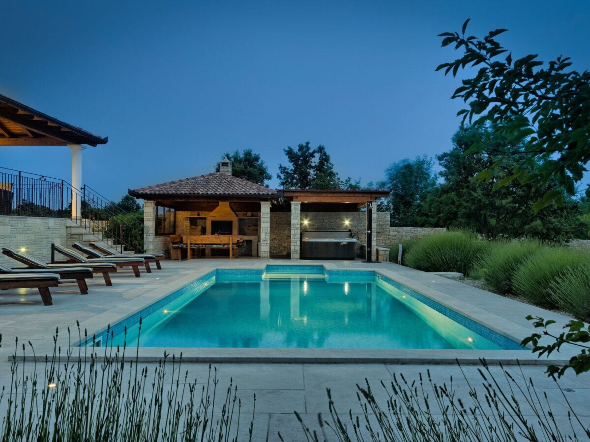 Villa Stokovci: Luxe voor 10 personen met zeezicht bij Svetvincenat - foto 7