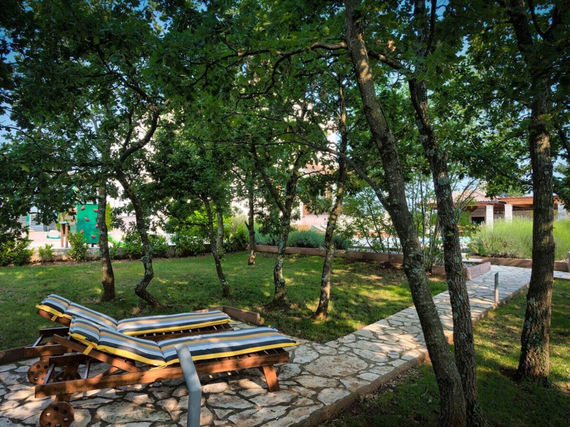 Villa Stokovci: Luxe voor 10 personen met zeezicht bij Svetvincenat - foto 11