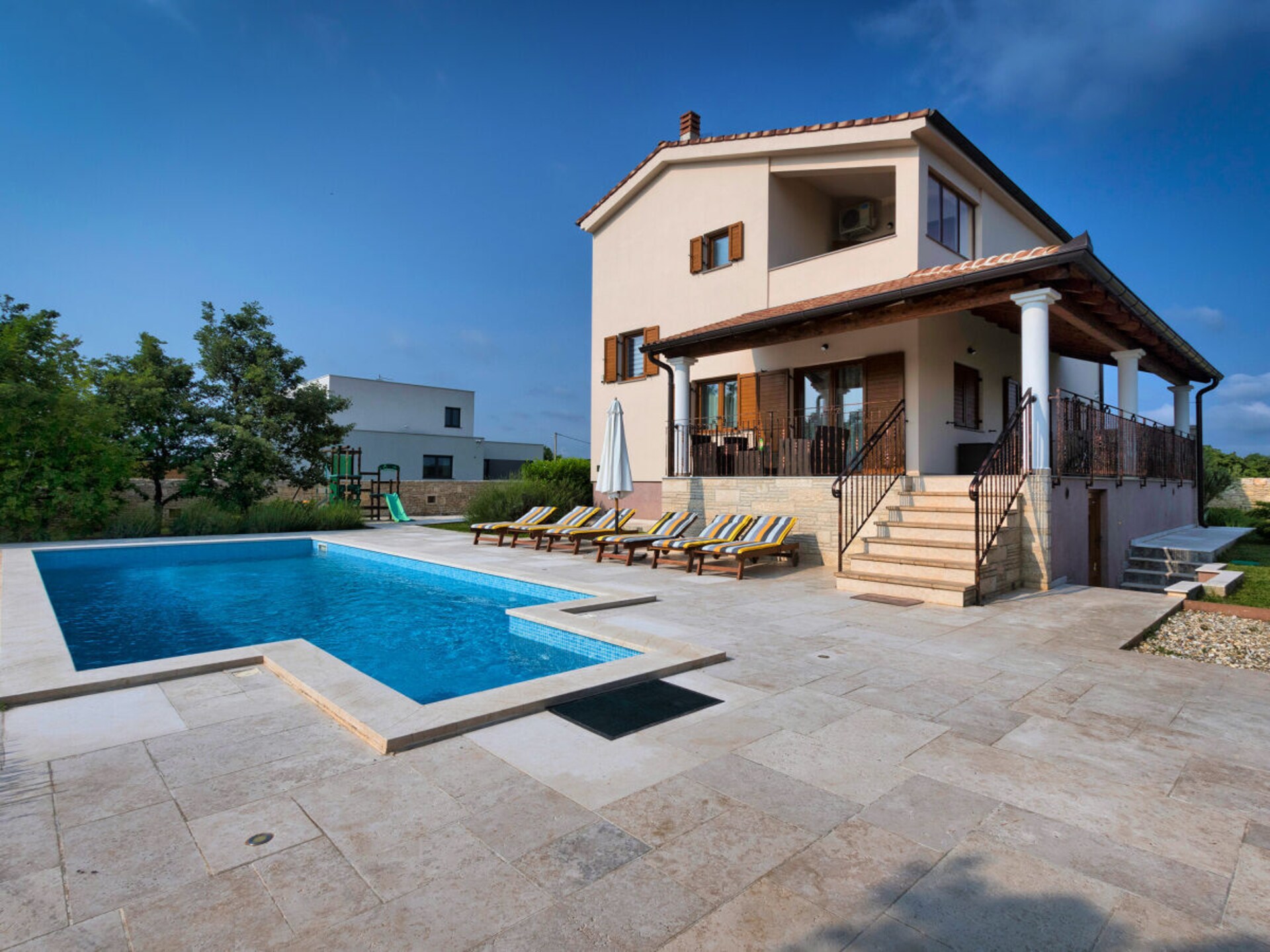 Villa Stokovci: Luxe voor 10 personen met zeezicht bij Svetvincenat - foto 34