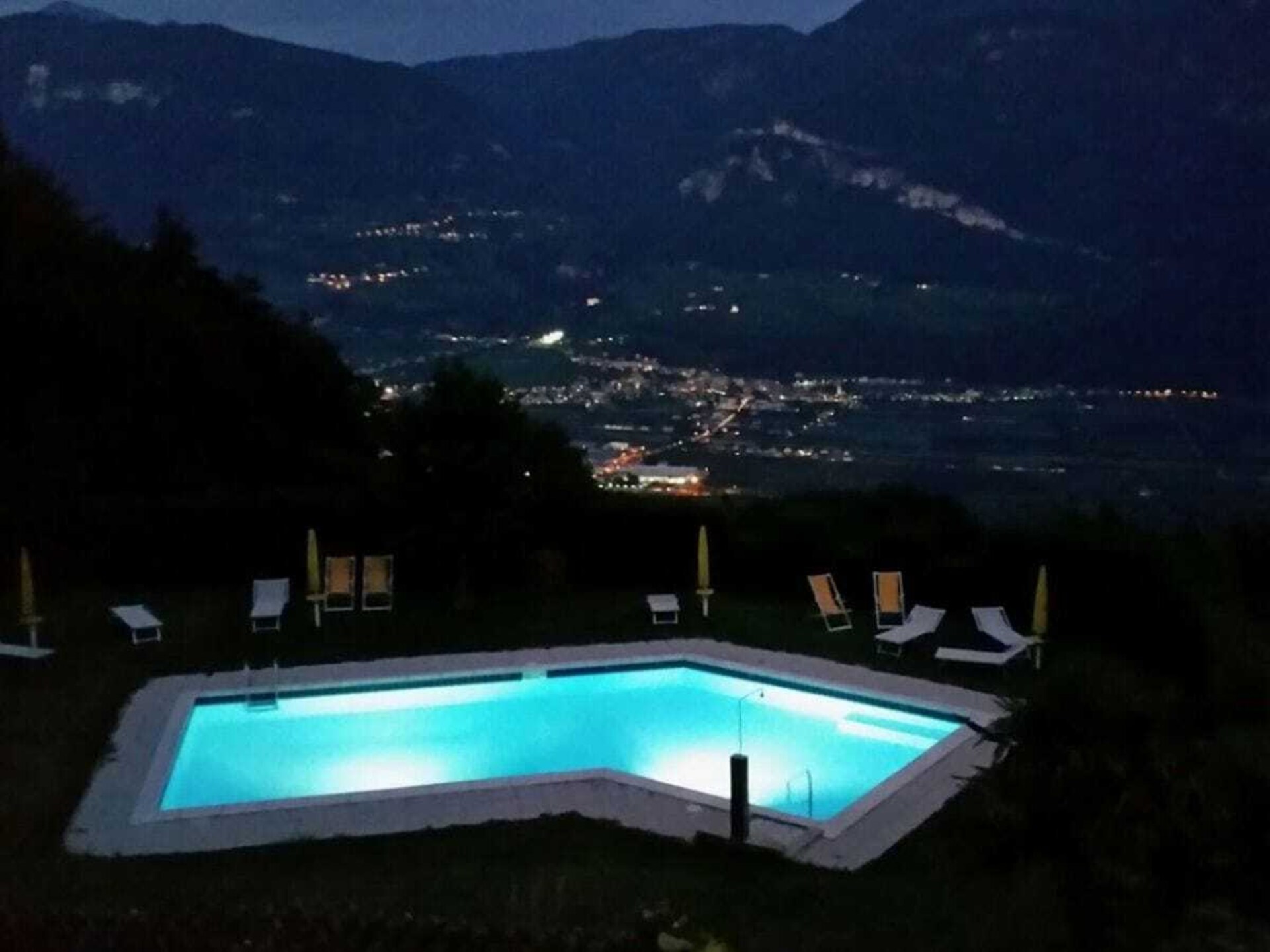 Zonnig vrijstaand vakantiehuis nabij Kurtatsch met zwembad en sauna - foto 12