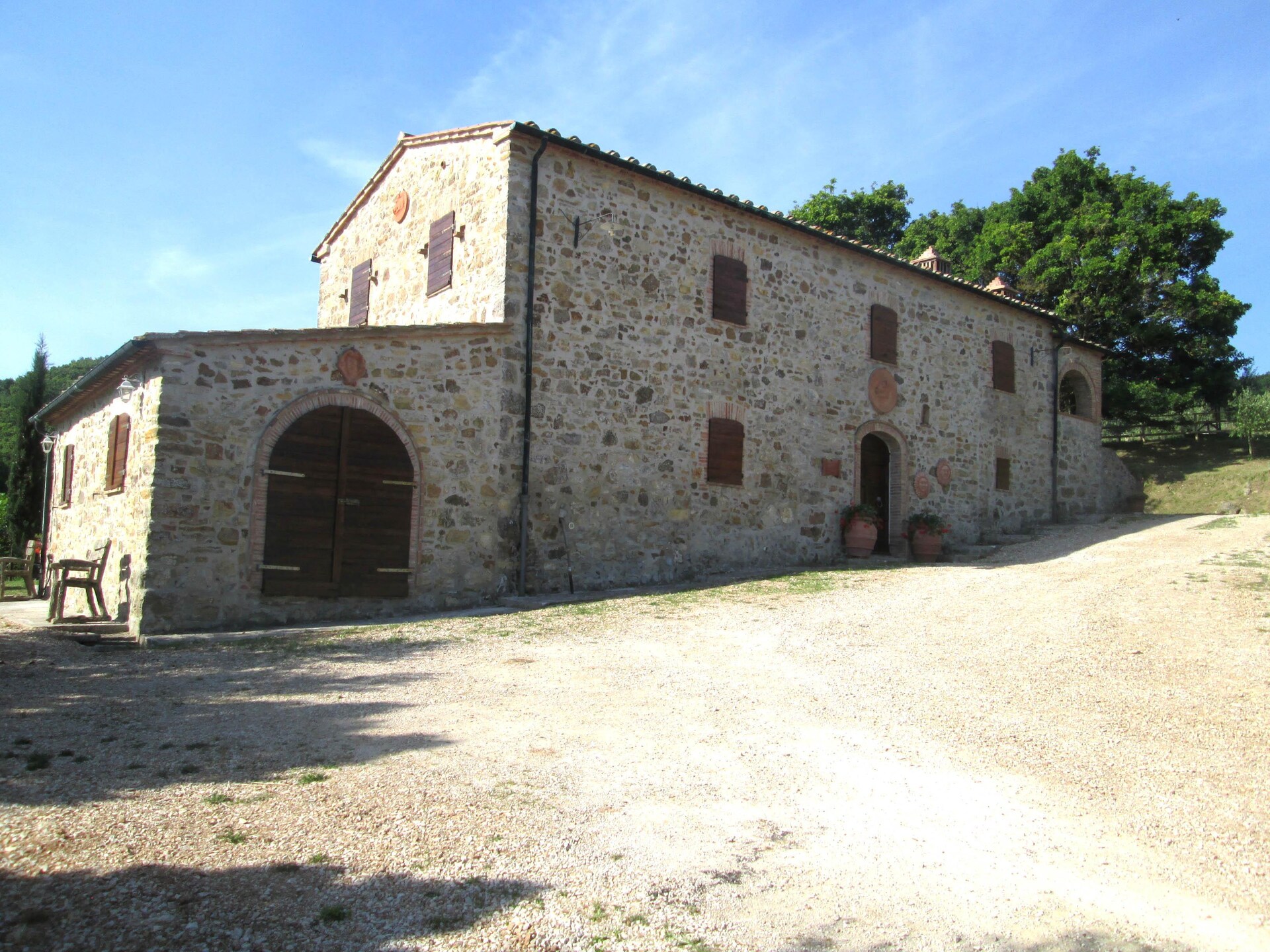 Vrijstaande Toscaanse villa met privézwembad en 6 hectare natuur bij Castelnuovo - foto 2