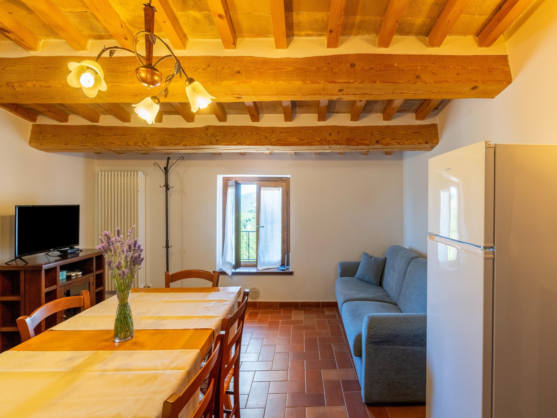 Authentieke boerderijwoning met panoramisch uitzicht bij Cagli - foto 2