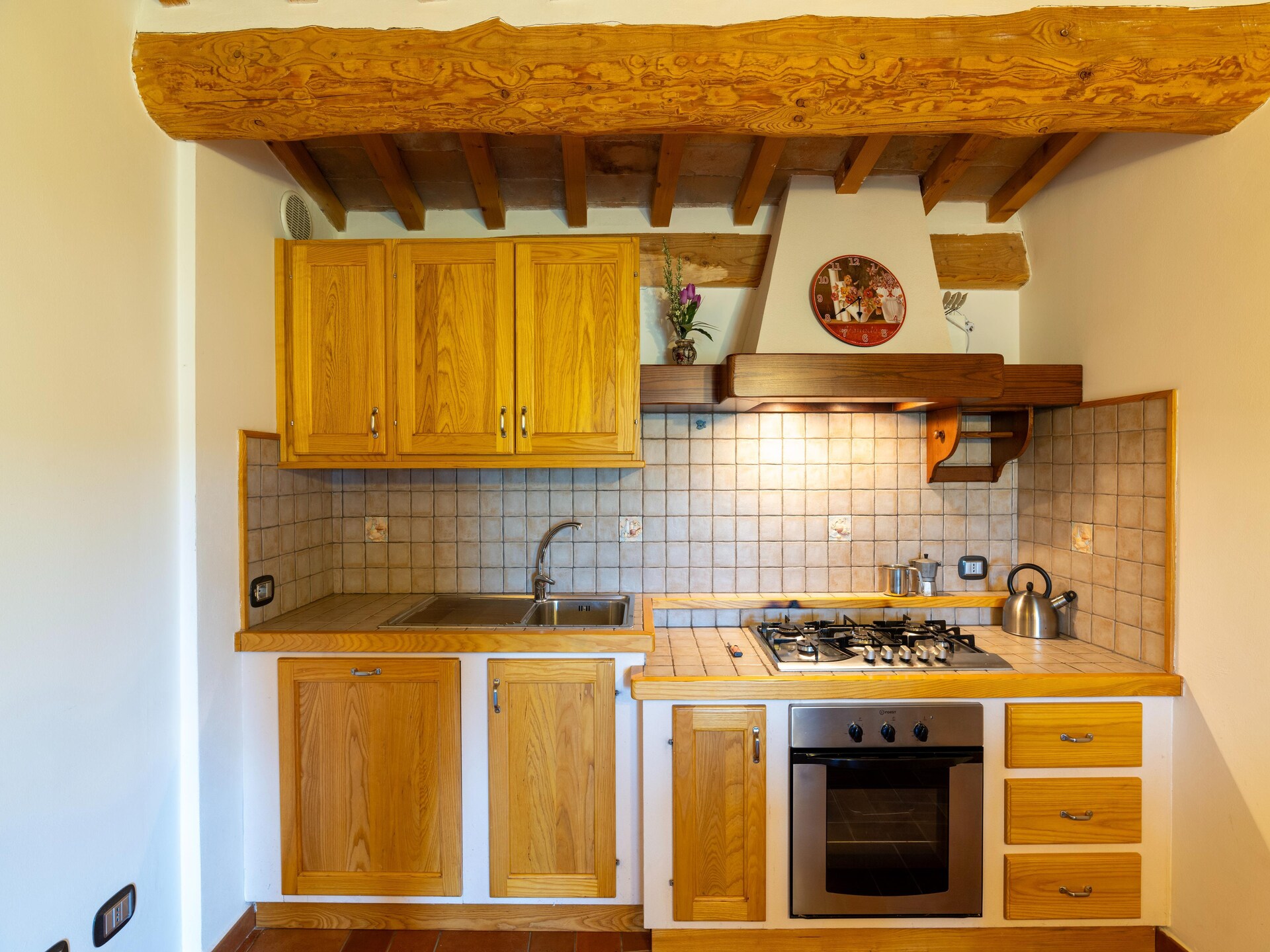 Authentieke boerderijwoning met panoramisch uitzicht bij Cagli - foto 3