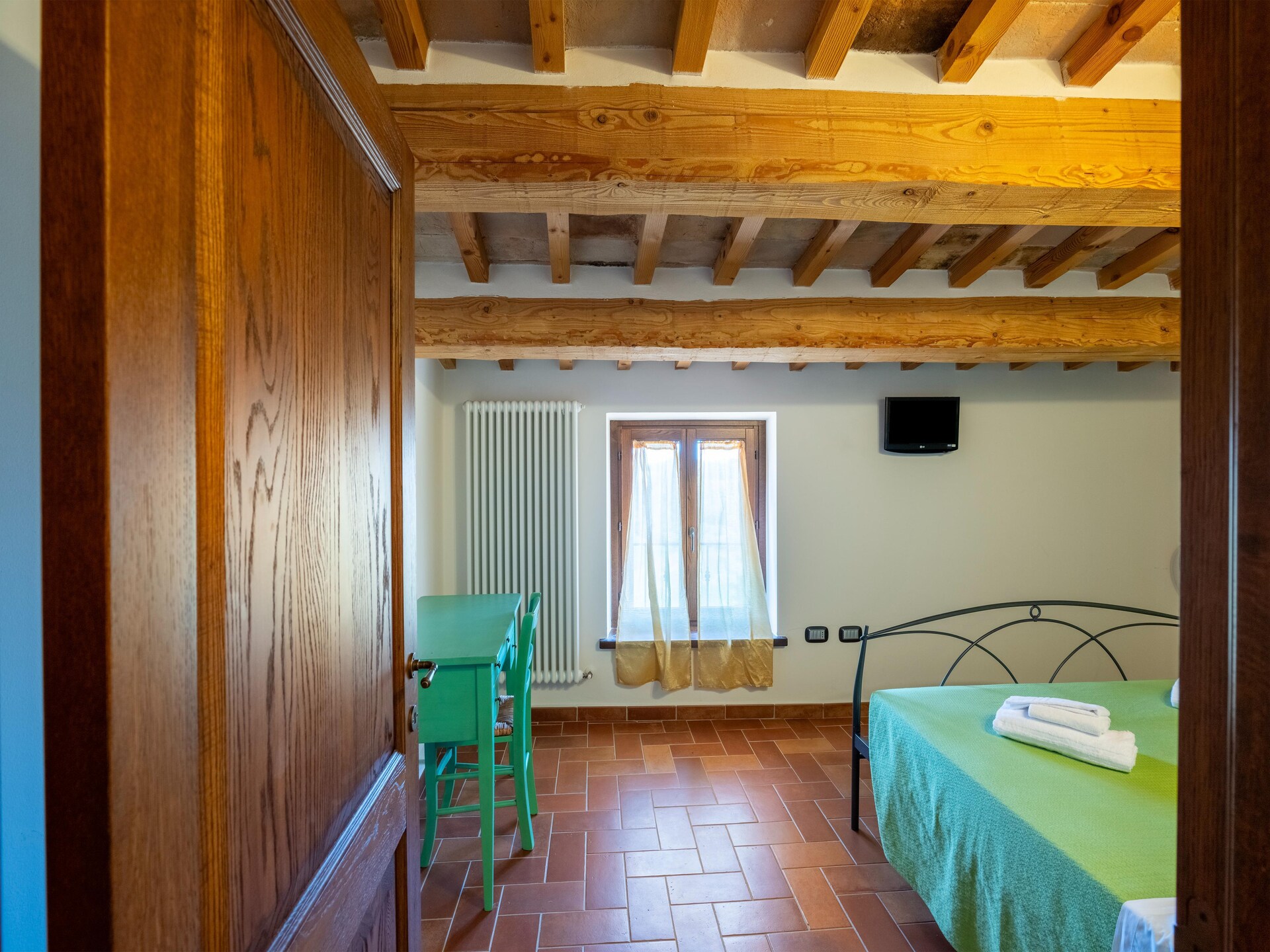 Authentieke boerderijwoning met panoramisch uitzicht bij Cagli - foto 15