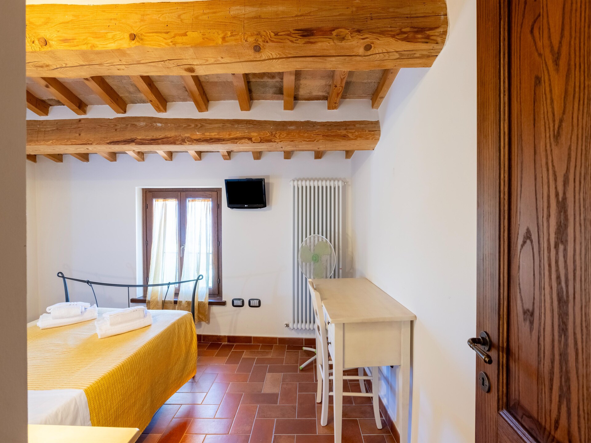 Authentieke boerderijwoning met panoramisch uitzicht bij Cagli - foto 20