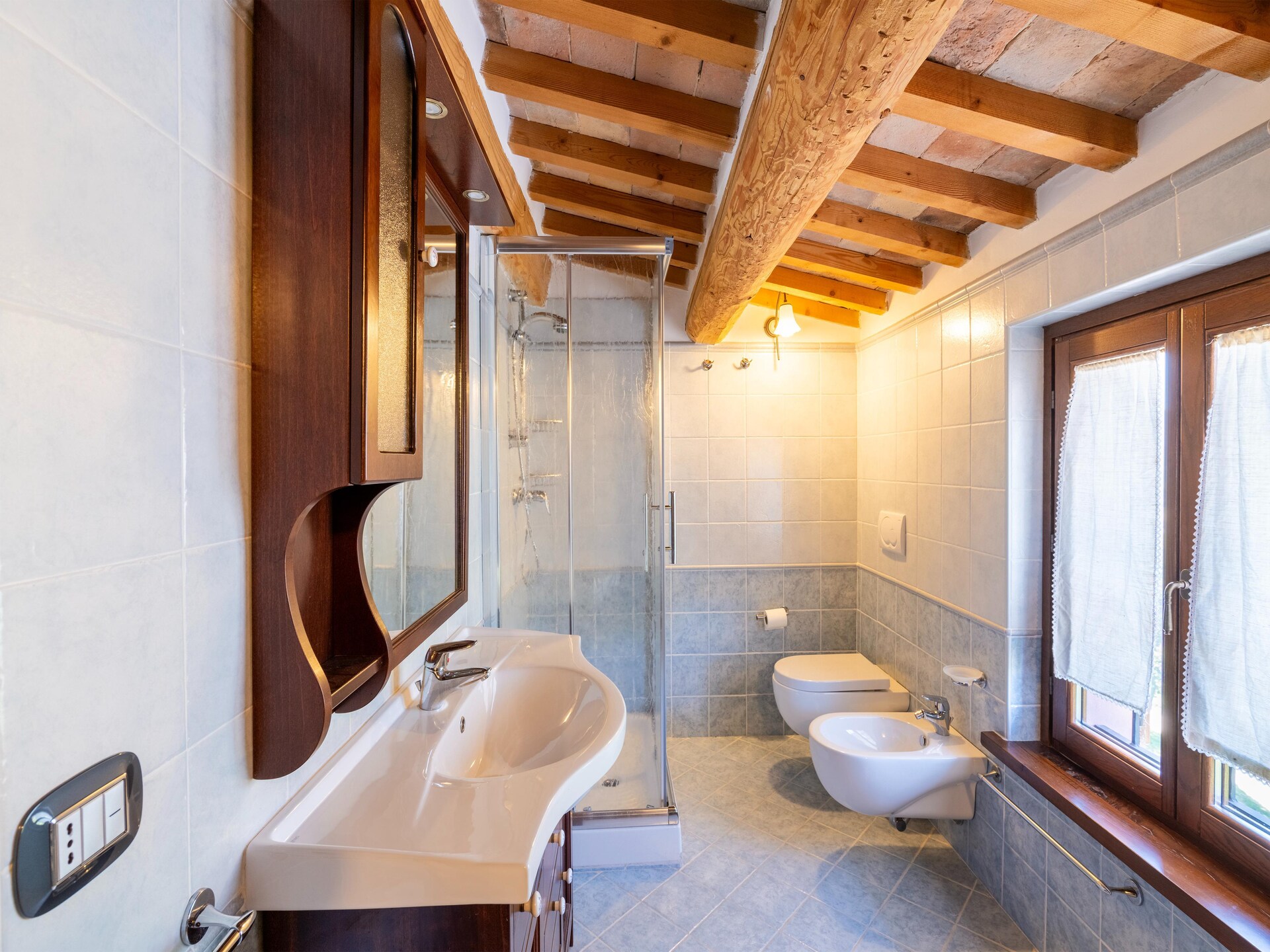 Authentieke boerderijwoning met panoramisch uitzicht bij Cagli - foto 24