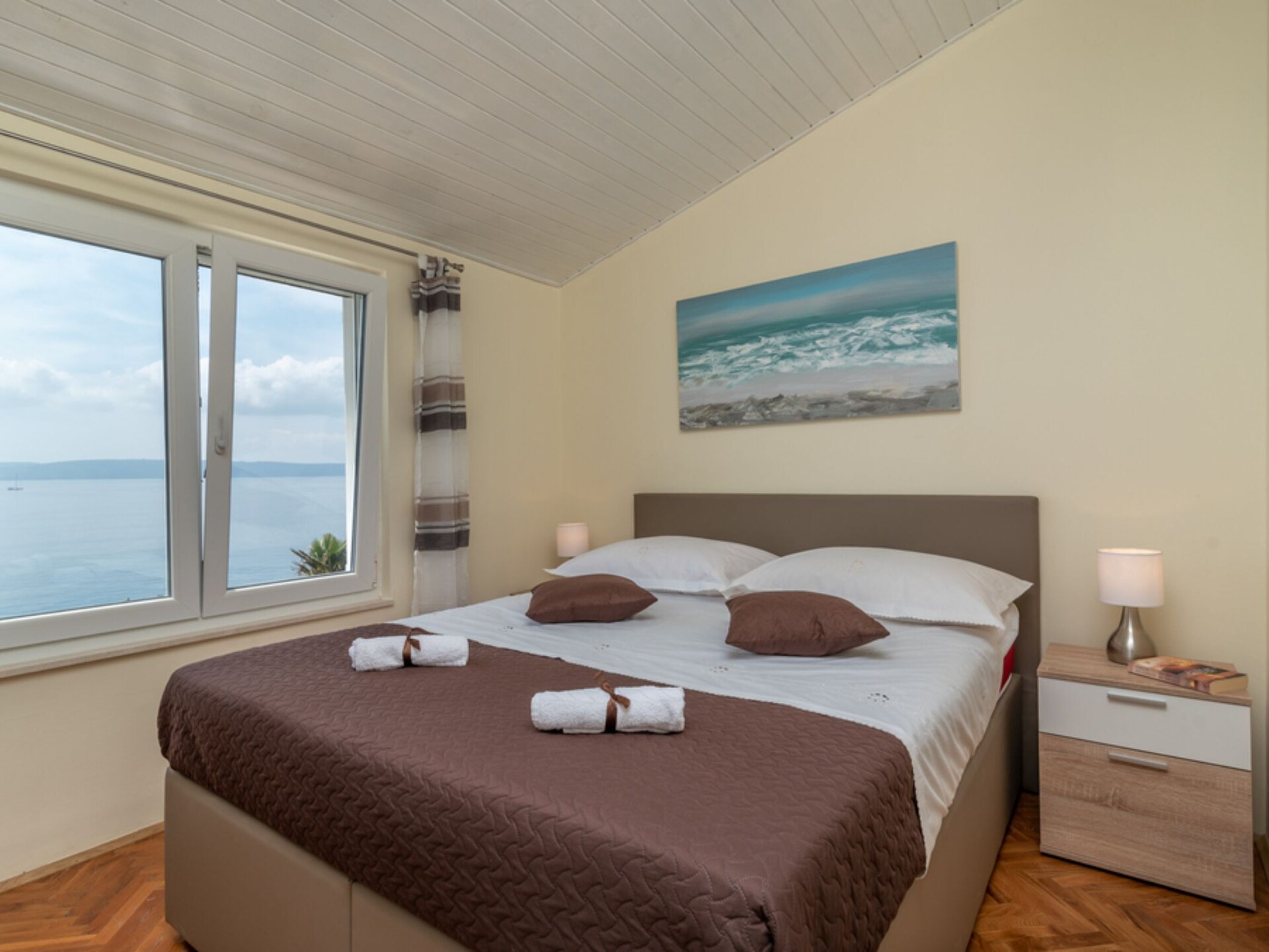 Rustiek driekamerappartement met terras direct aan zee op Čiovo - foto 19