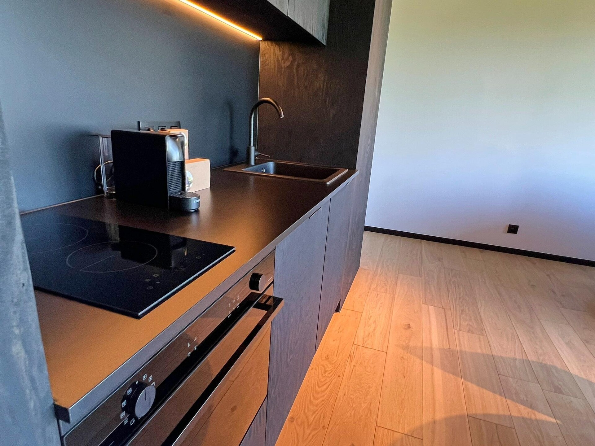 Romantische lodge met privé hottub en panoramisch uitzicht op de Ourthevallei - foto 4