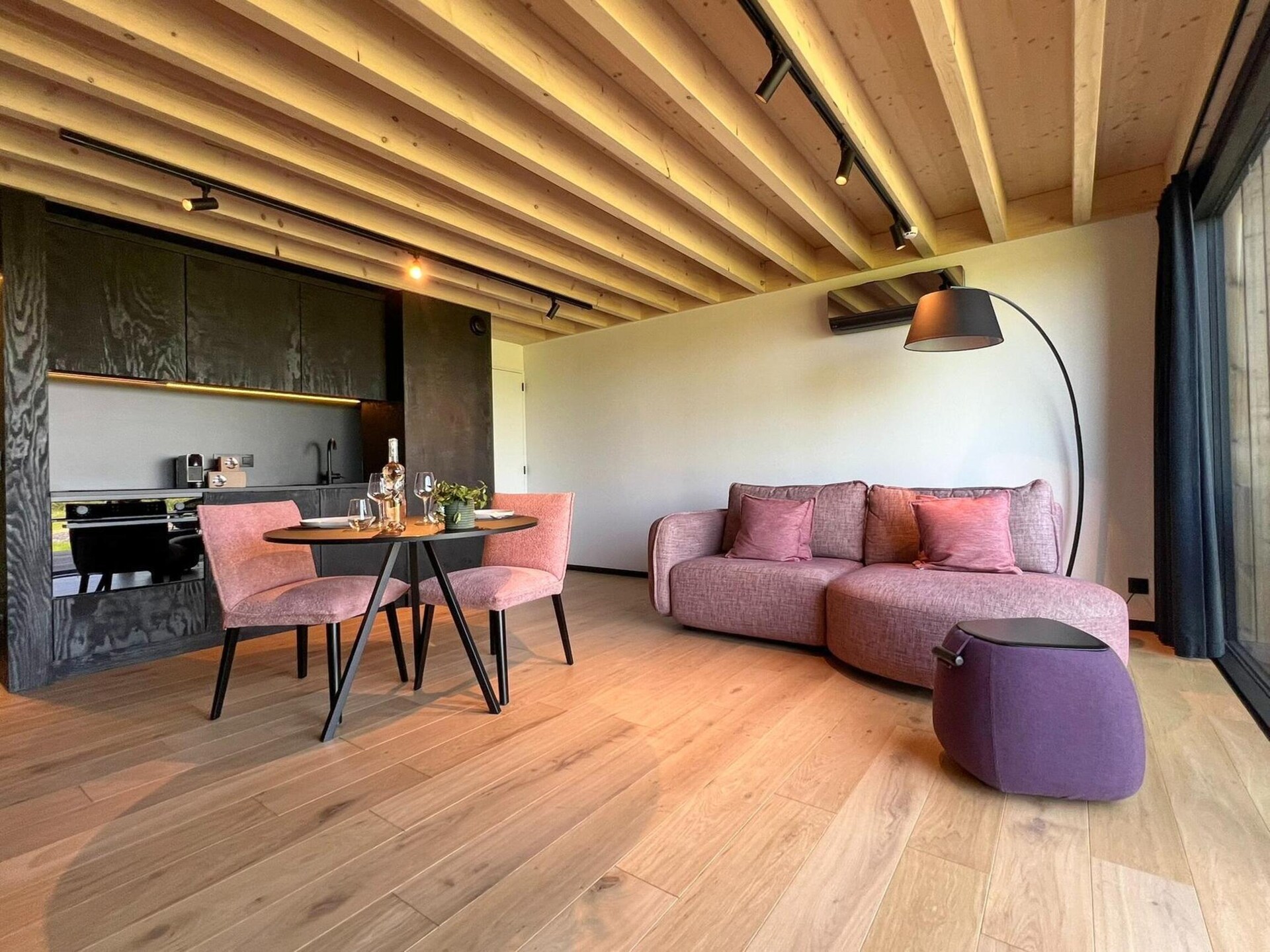 Romantische lodge met privé hottub en panoramisch uitzicht op de Ourthevallei - foto 10