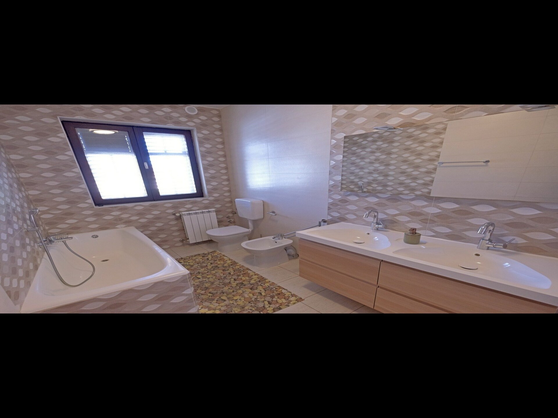 Penthouse Stella: Luxe driekamerappartement met balkon, jacuzzi & spa in Pula - foto 11