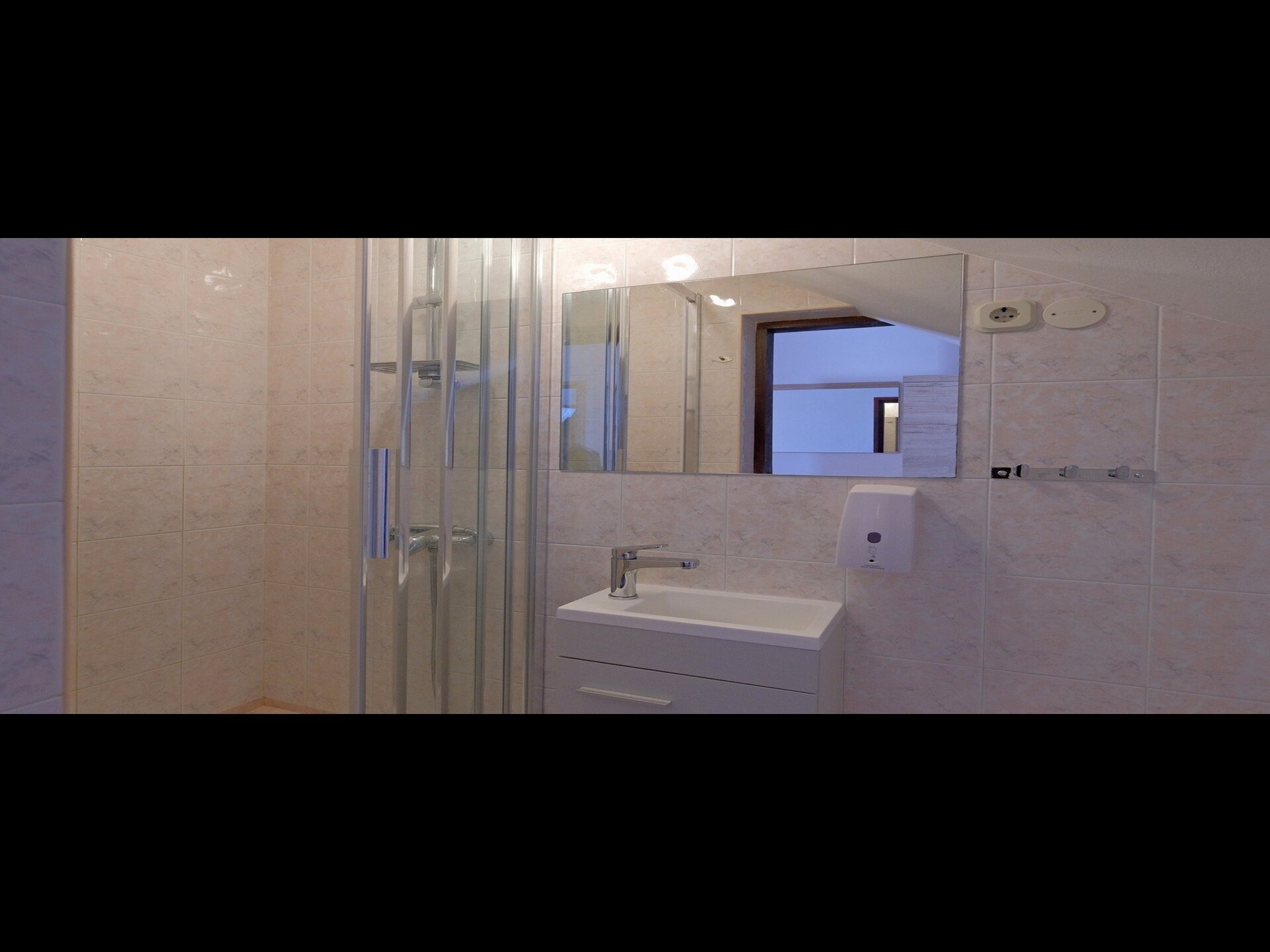 Penthouse Stella: Luxe driekamerappartement met balkon, jacuzzi & spa in Pula - foto 9