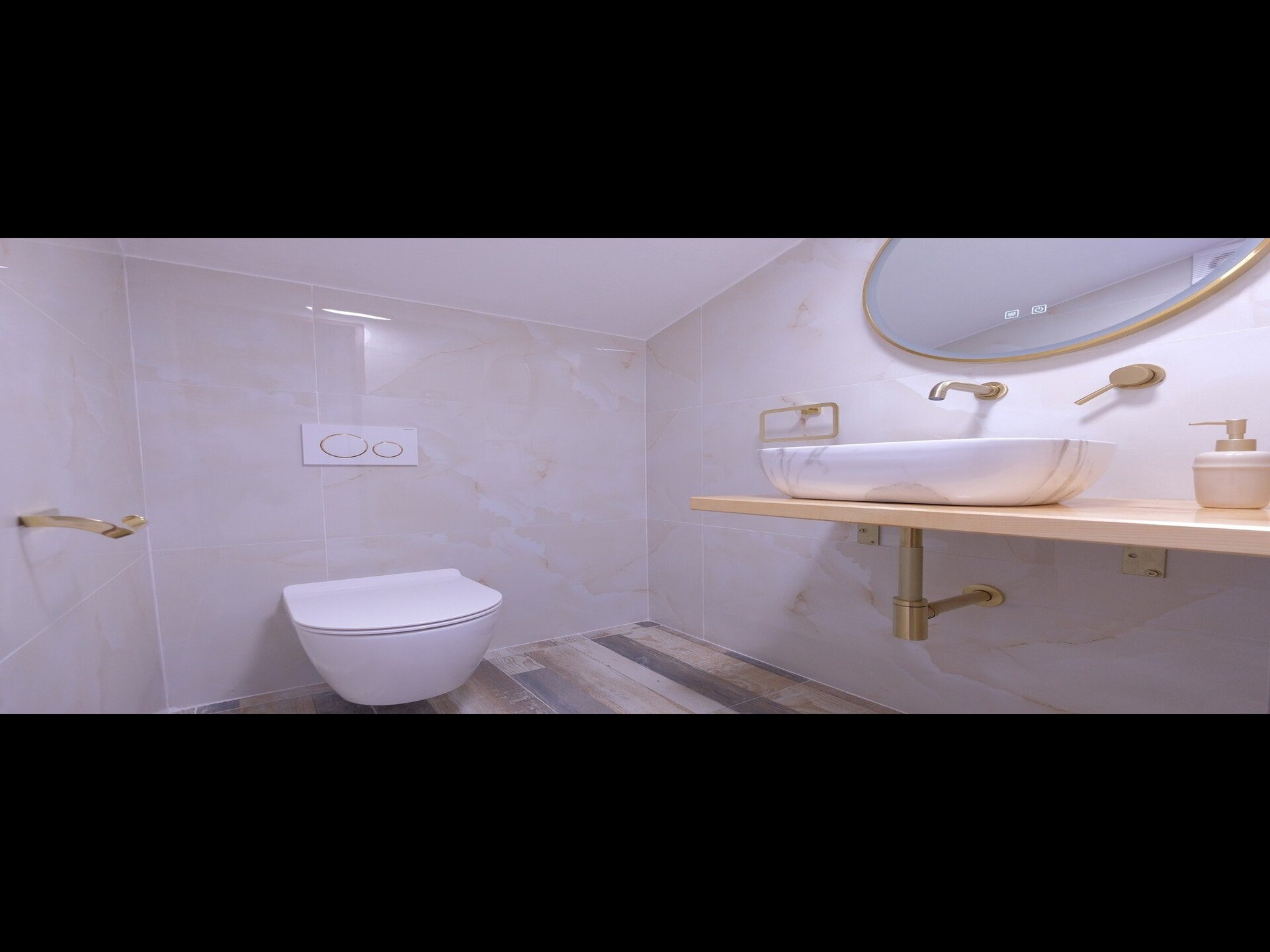 Penthouse Stella: Luxe driekamerappartement met balkon, jacuzzi & spa in Pula - foto 8
