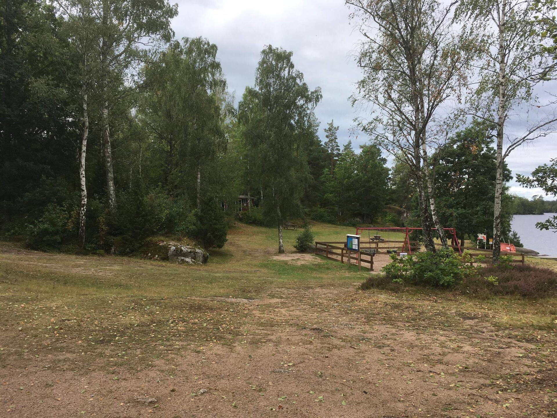 Rustiek vakantiehuis in Holmsjö nabij meren en natuur - foto 10