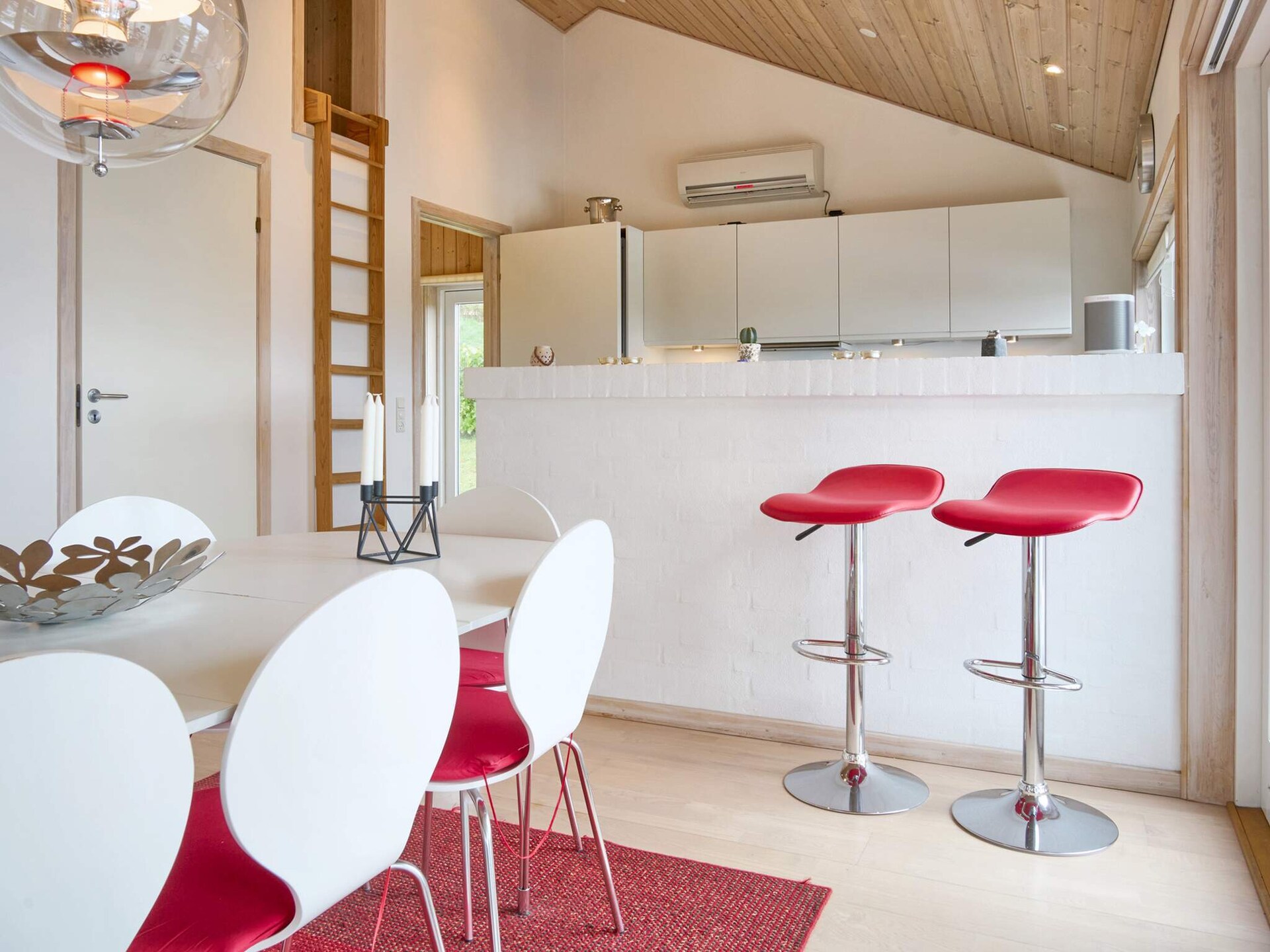 Houten vakantiehuis met panoramisch zeezicht en sauna nabij Allinge - foto 3