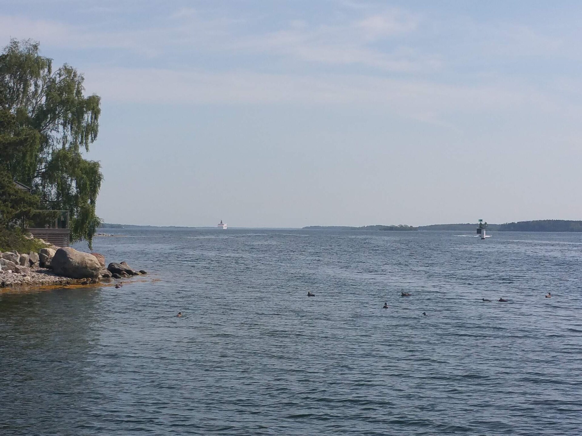 Vrijstaand vakantiehuis in Dala-stijl met zeezicht op Yxlan, Zweden - foto 7