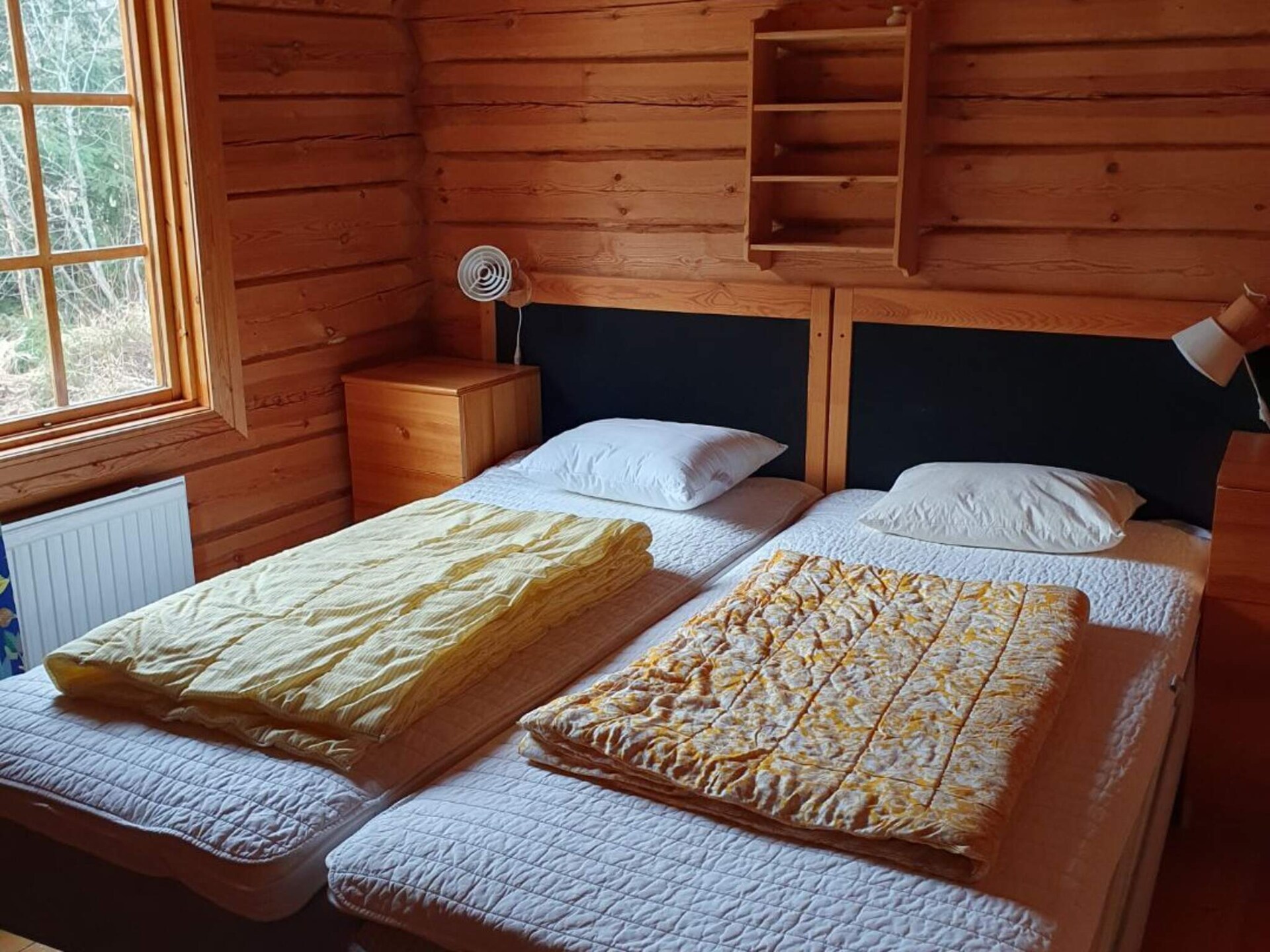 Vrijstaand vakantiehuis in Dala-stijl met zeezicht op Yxlan, Zweden - foto 11