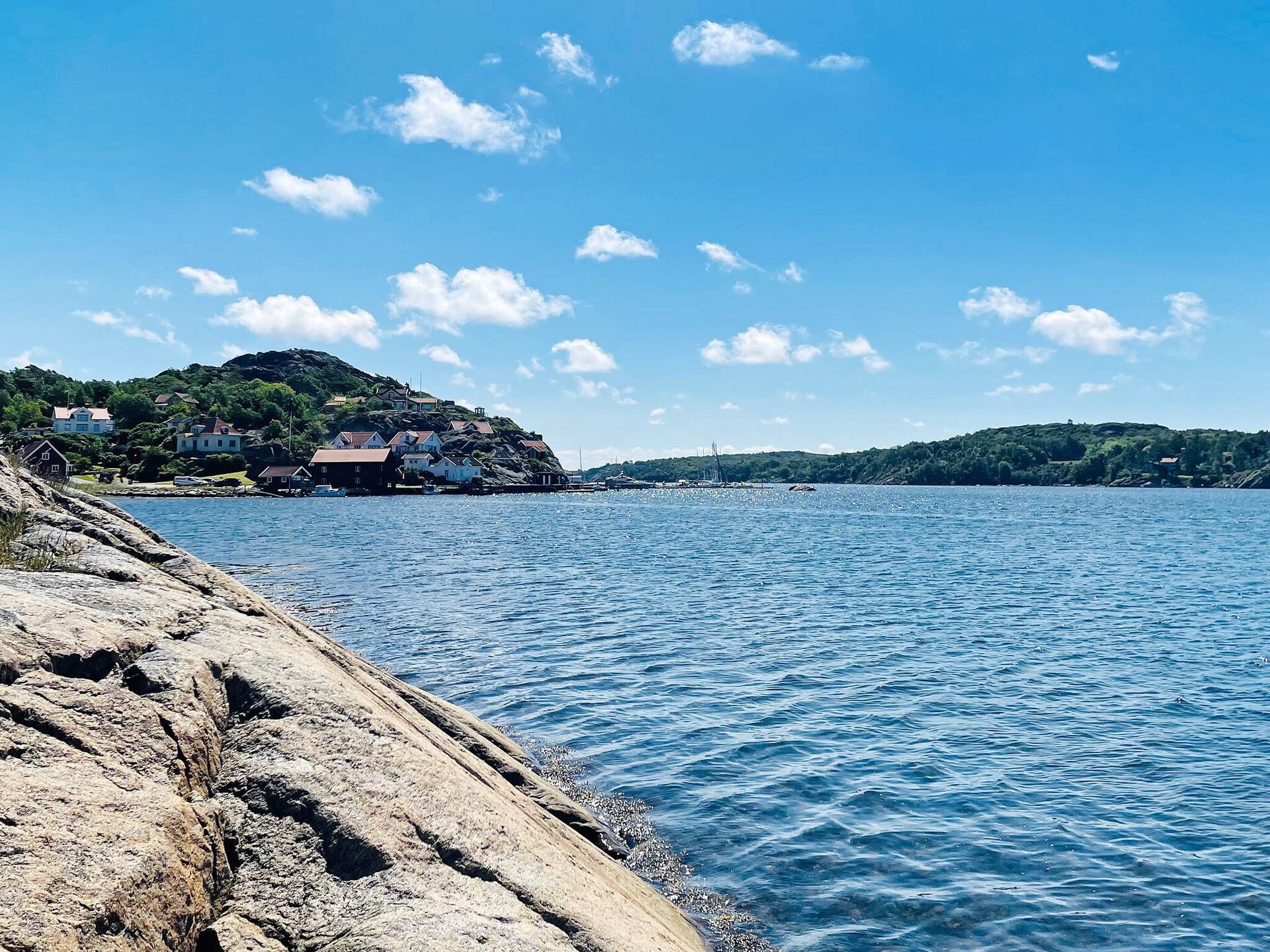 Nieuw vakantiehuisje bij Nösund met eigen terras en gratis WiFi - foto 2