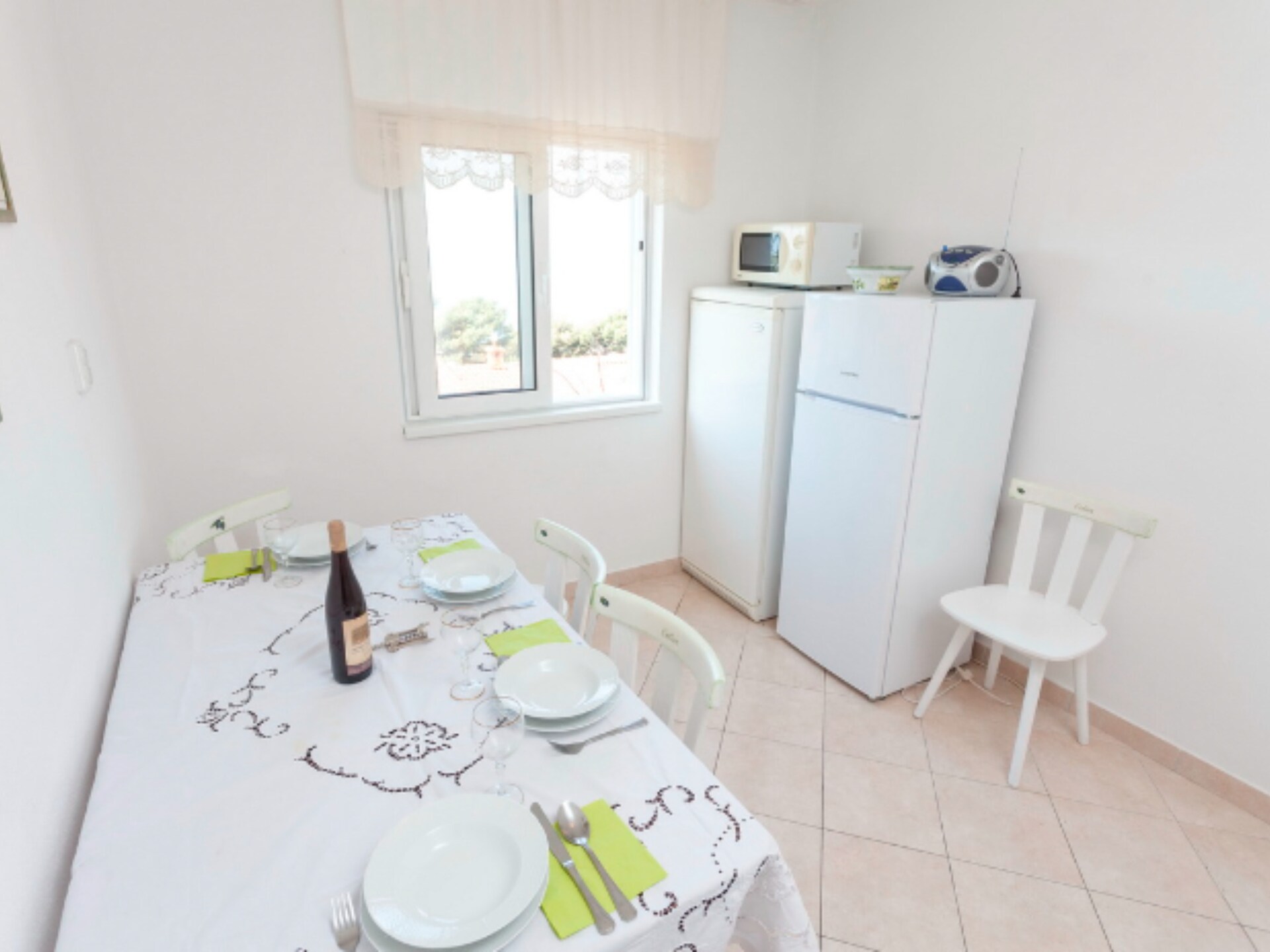 Aan het strand: Ruim appartement met zeezicht in Podgora · 4 pers. - foto 4
