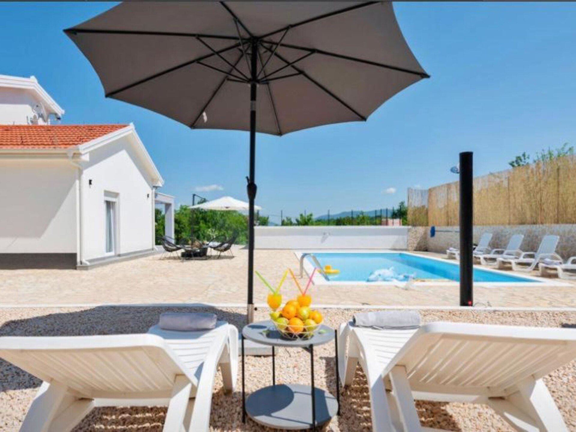Villa Rest for the Soul: Ruim vakantiehuis voor 10 personen in Zmijavci - foto 25
