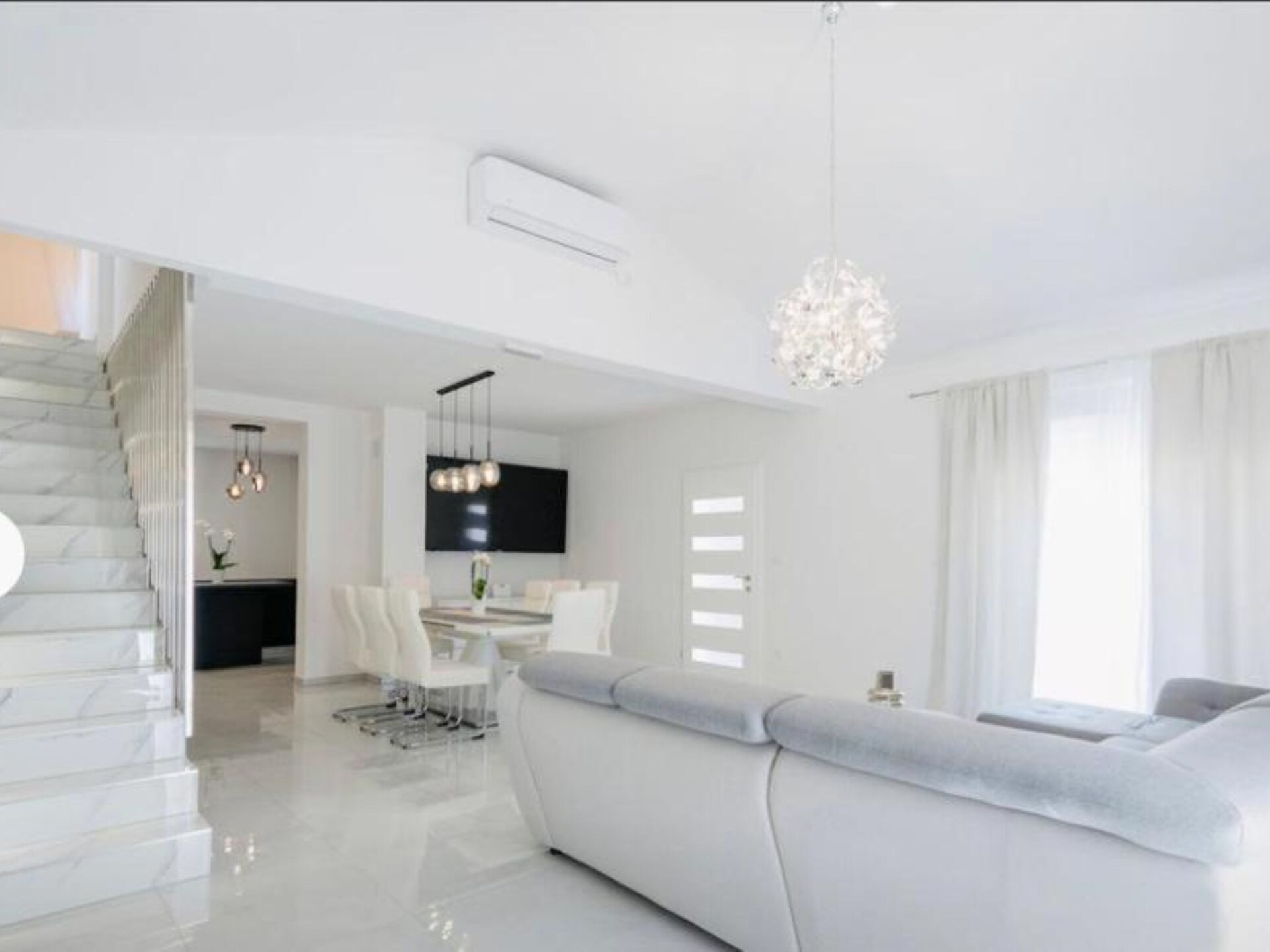 Villa Rest for the Soul: Ruim vakantiehuis voor 10 personen in Zmijavci - foto 3