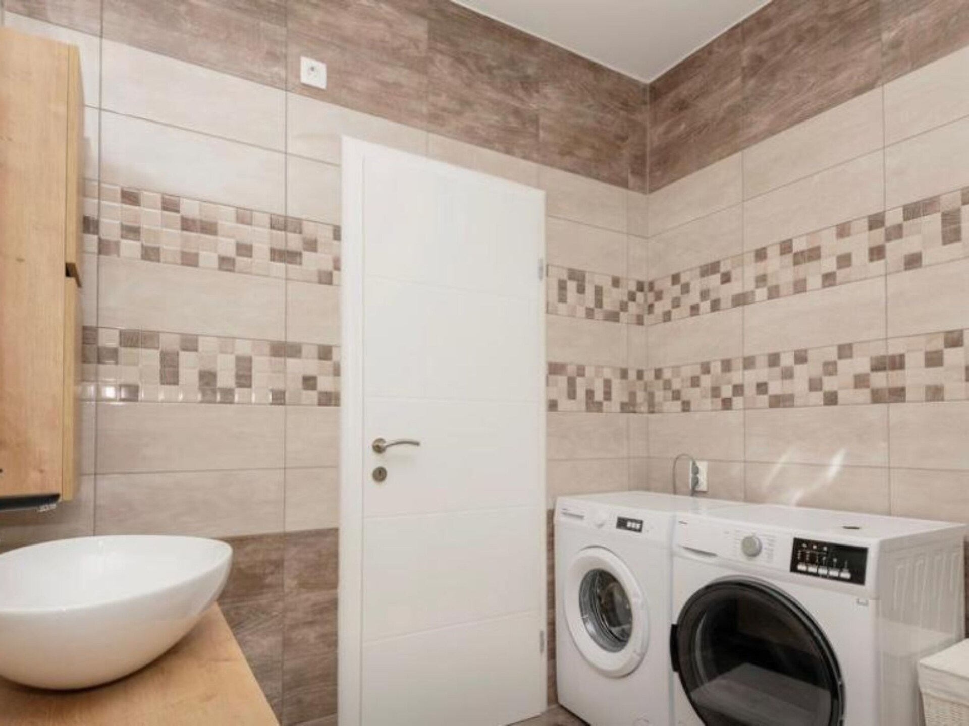 Villa Rest for the Soul: Ruim vakantiehuis voor 10 personen in Zmijavci - foto 16