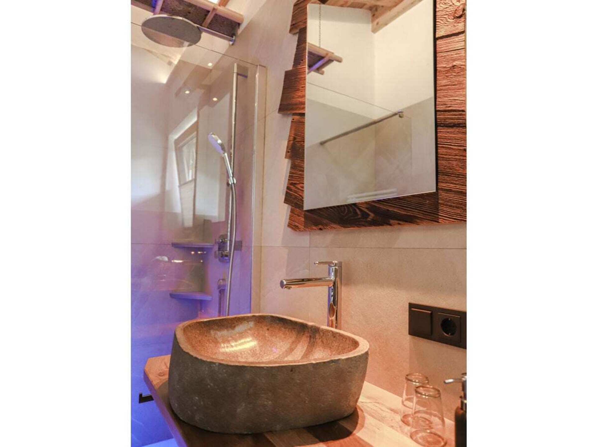Knus vakantiehuis met houten dakconstructie nabij Mittersill - foto 15