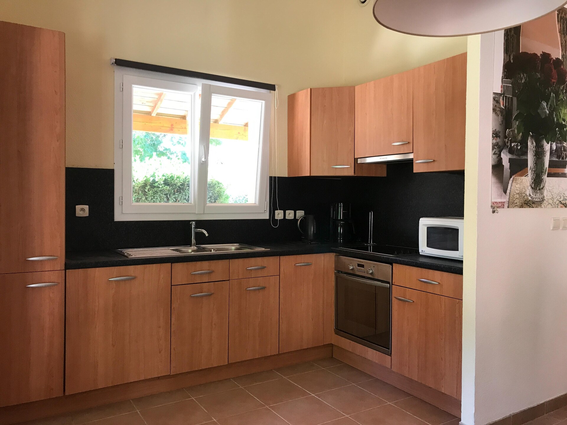 Ruim vrijstaand vakantiehuis met 3 badkamers en tuin in Les Forges - foto 2