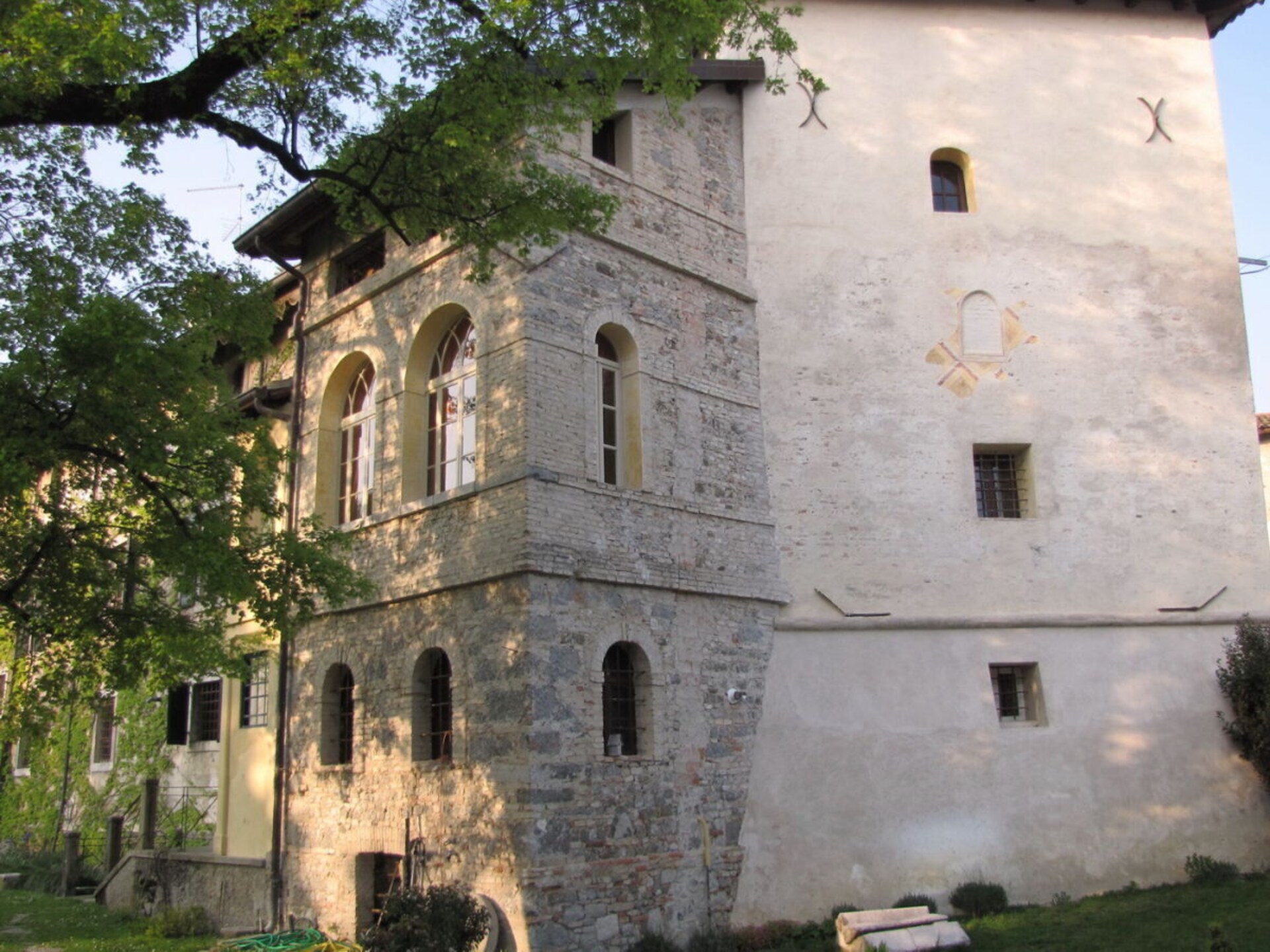 Historische torenvilla met kasteelpark in Friuli, Italië - foto 3