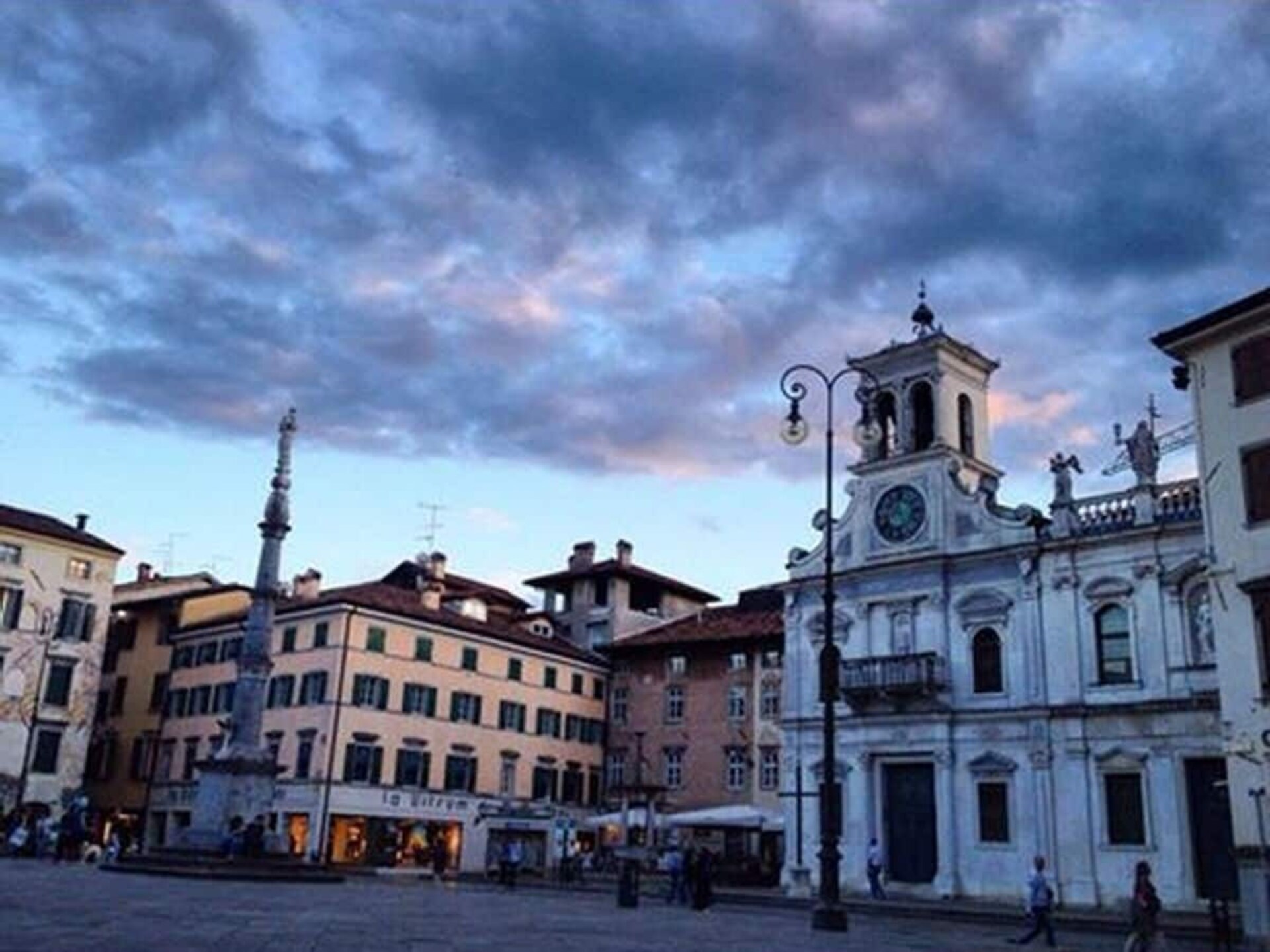 Historische torenvilla met kasteelpark in Friuli, Italië - foto 39