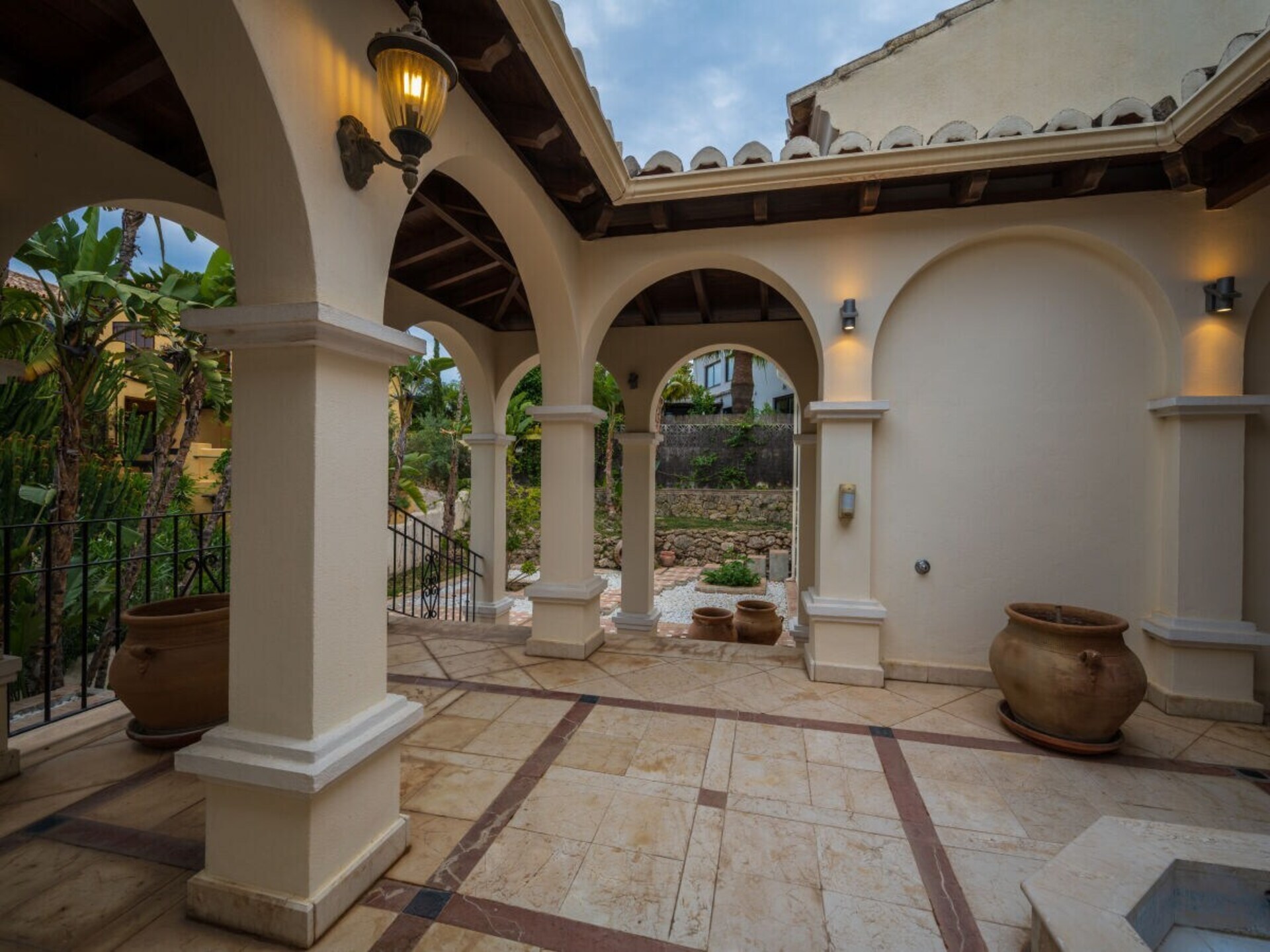 Luxe villa Marbella met 5 slaapkamers, verwarmd zwembad en zeezicht - foto 5
