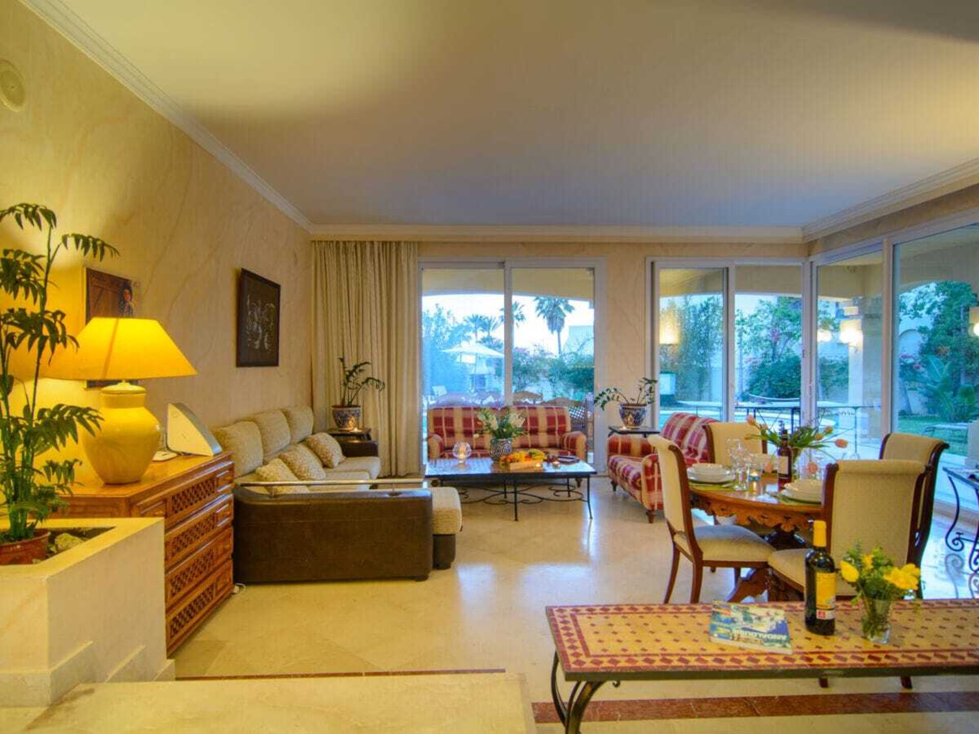 Zuiderse villa met zwembad op 75 meter van Playa el Alicate, Marbella - foto 6