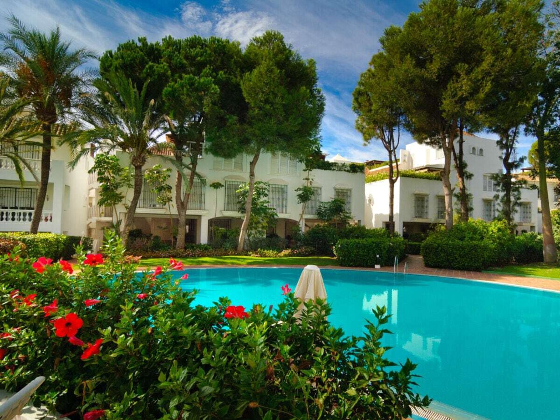 Ruim vakantiehuis met 3 slaapkamers direct aan het strand in Marbella - foto 6