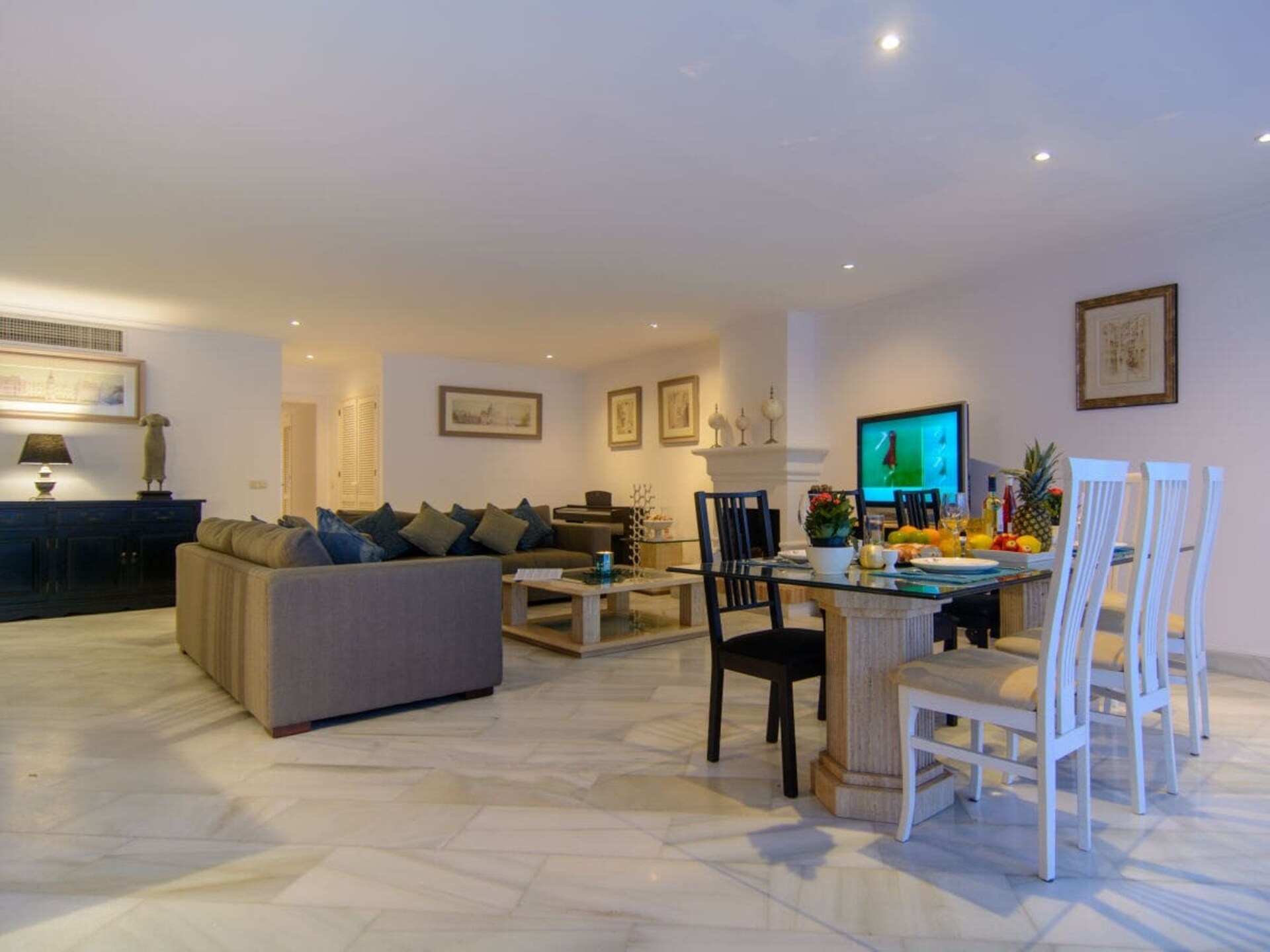 Ruim vakantiehuis met 3 slaapkamers direct aan het strand in Marbella - foto 11