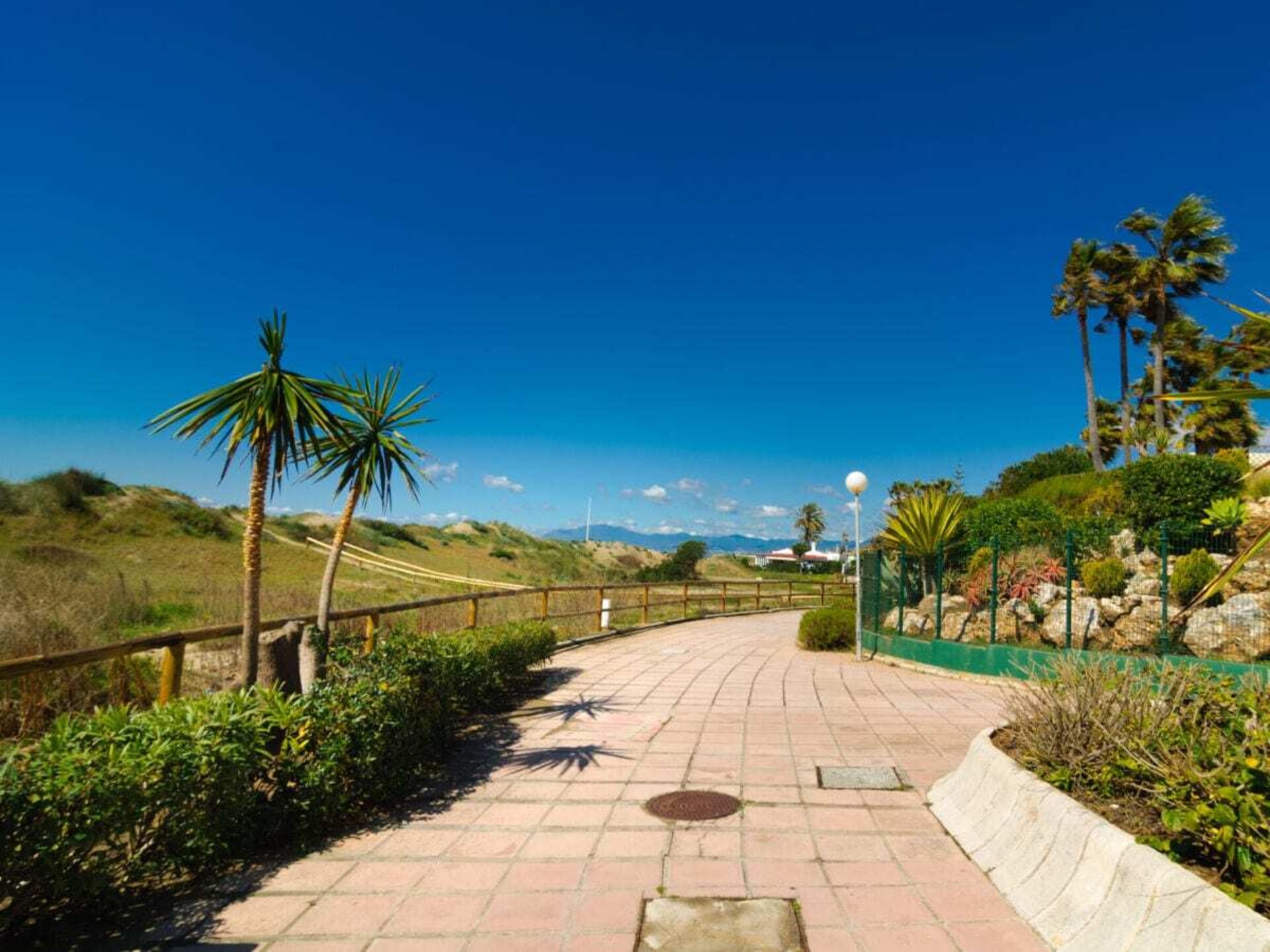 Ruim vakantiehuis met 3 slaapkamers direct aan het strand in Marbella - foto 29