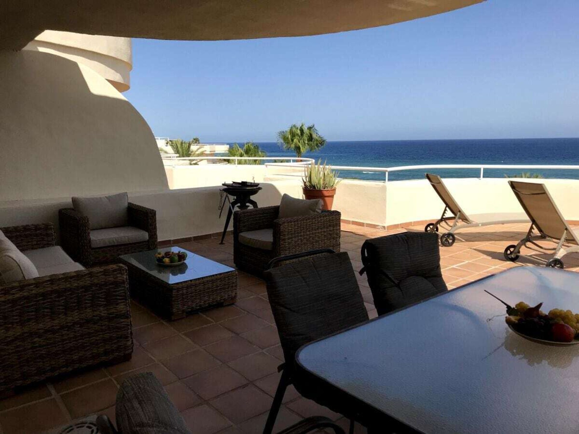 Strandvilla met 3 terrassen en zeezicht in Estepona - foto 2