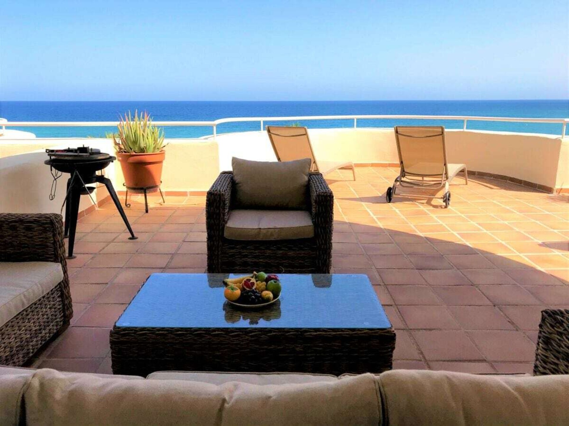 Strandvilla met 3 terrassen en zeezicht in Estepona - foto 12
