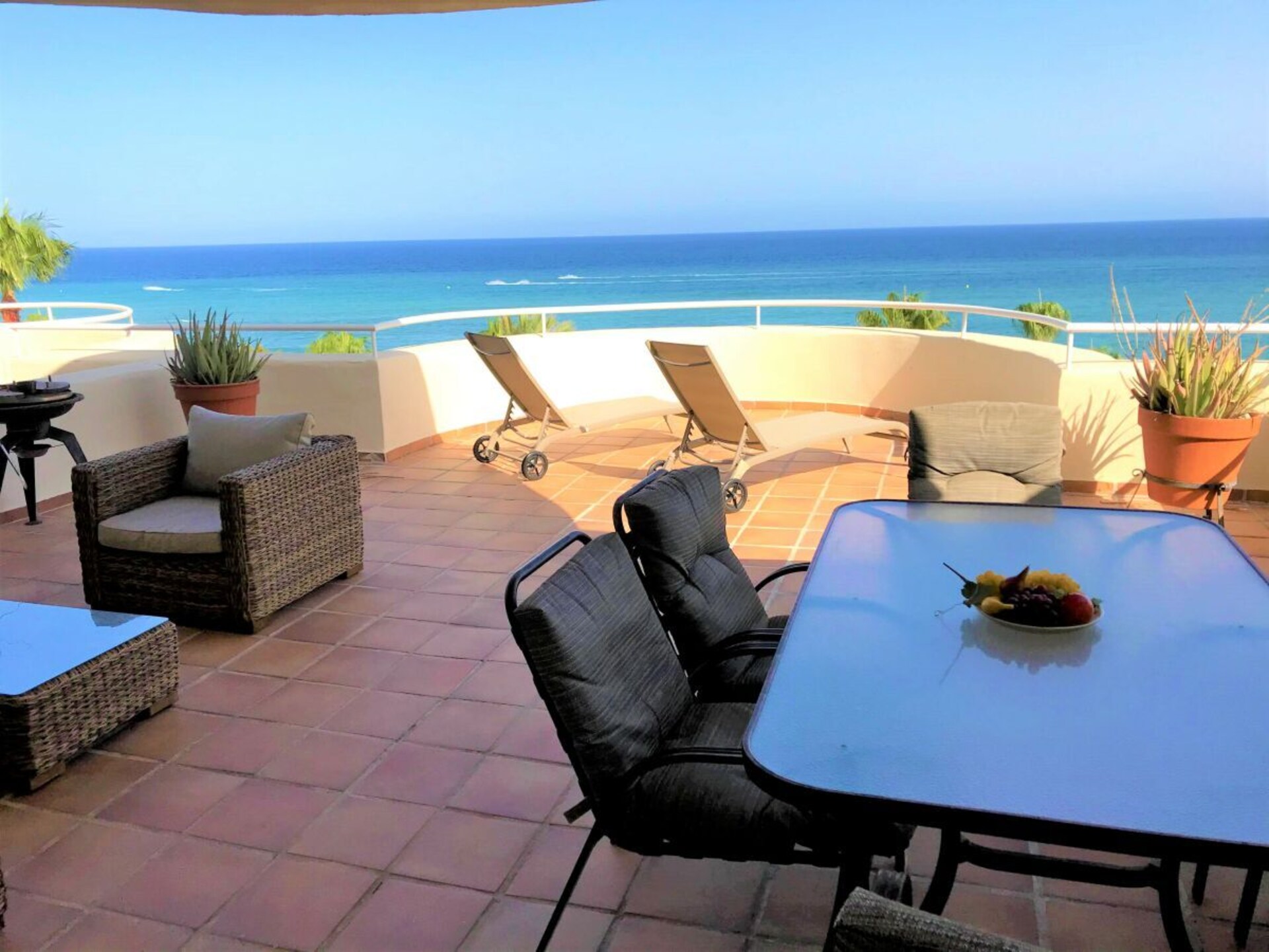 Strandvilla met 3 terrassen en zeezicht in Estepona - foto 13