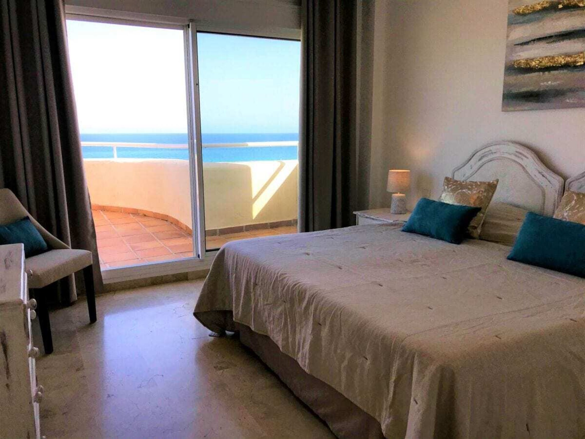 Strandvilla met 3 terrassen en zeezicht in Estepona - foto 26