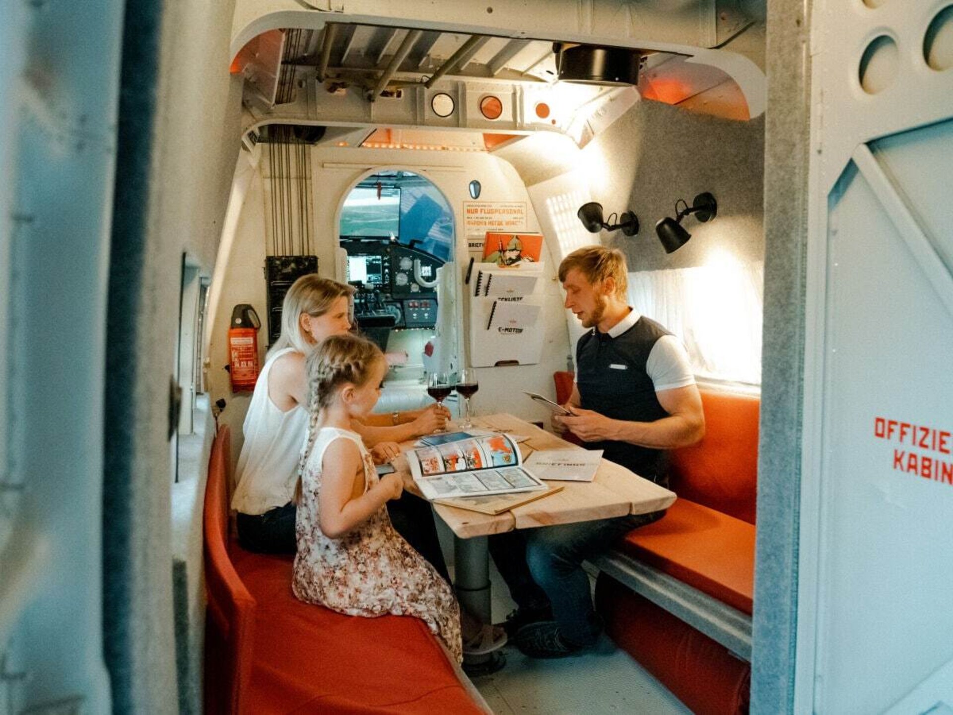 Uniek vliegtuigvakantiehuis voor 4 personen in Altendorf met sauna - foto 11