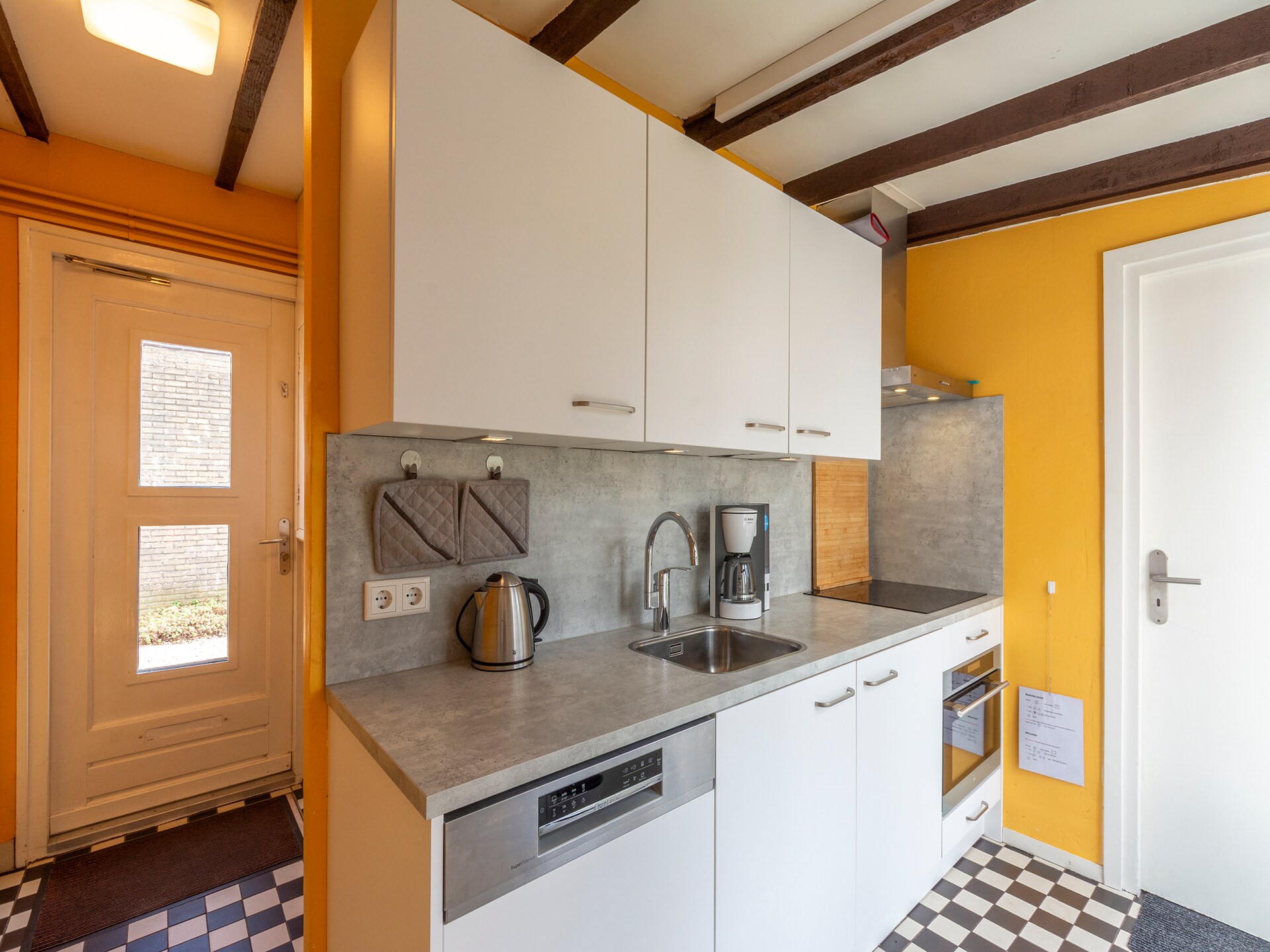 Gezellige vrijstaande bungalow in Sint Maartenszee, 4 km van het strand - foto 14